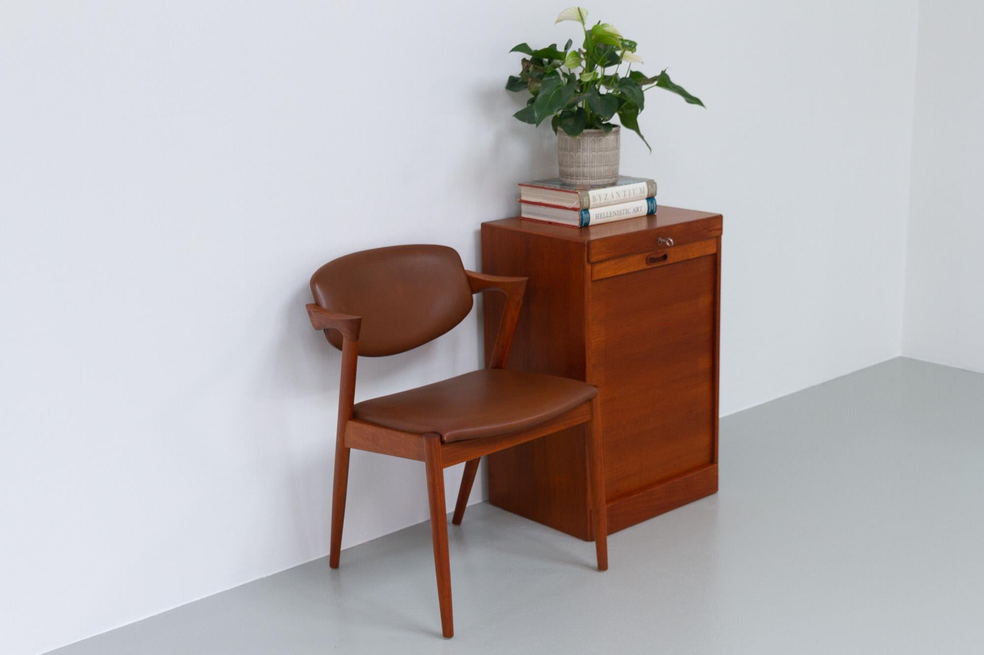 Vintage Danish Modern Teak Chair Model 42 by Kai Kristiansen, 1960s 13