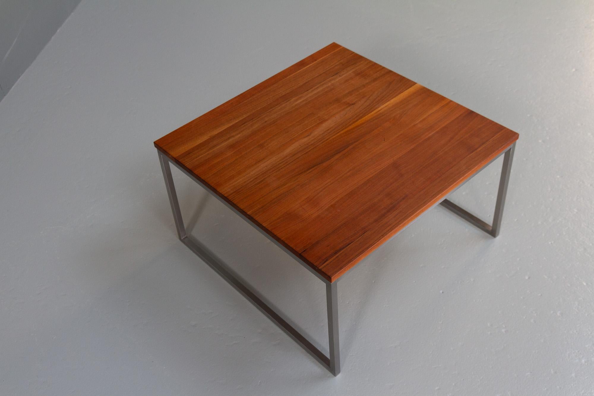 Table basse danoise moderne vintage en teck, années 1960. Bon état - En vente à Asaa, DK