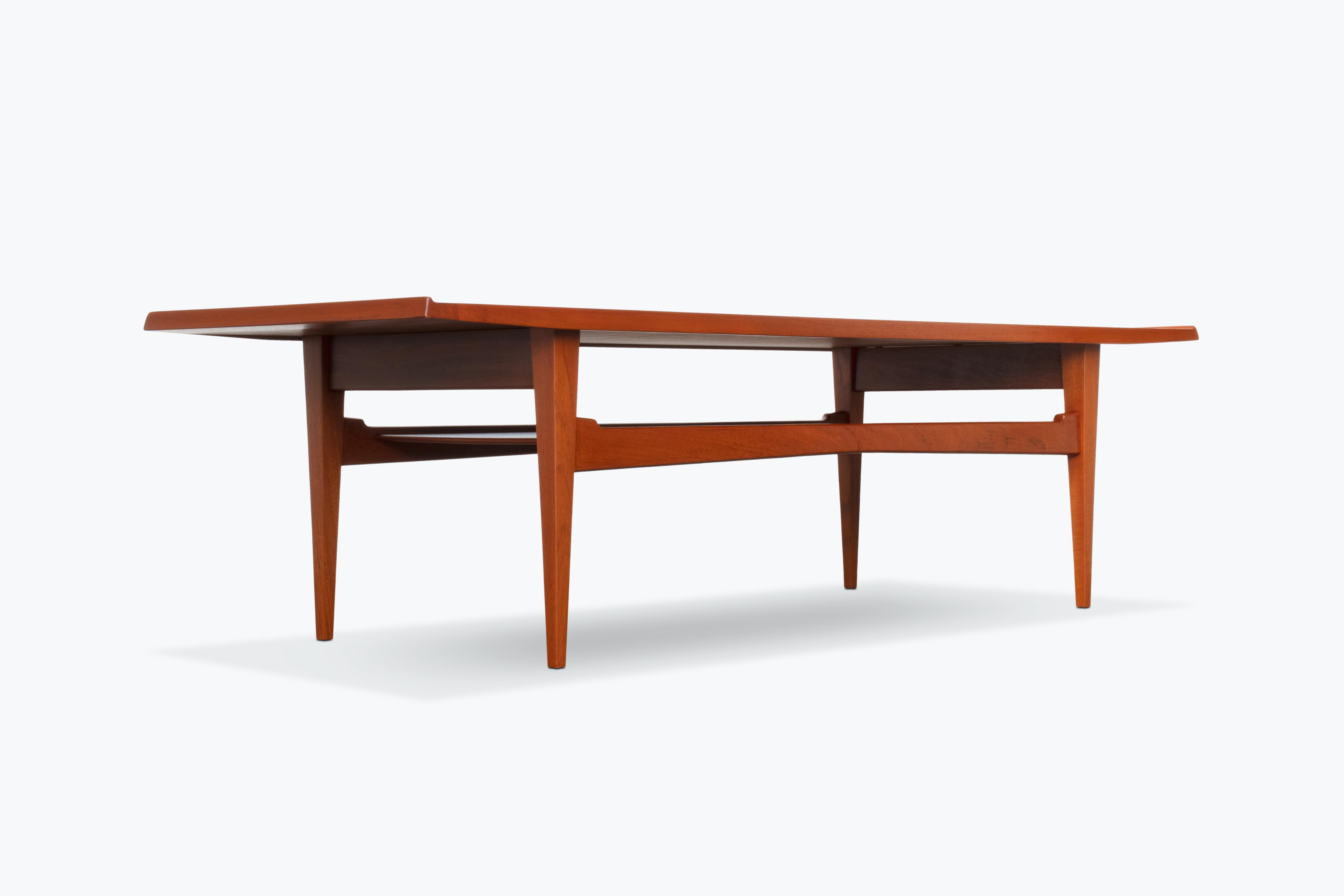 Vintage Danish Modern Teak Coffee Table by Moreddi For Sale 1