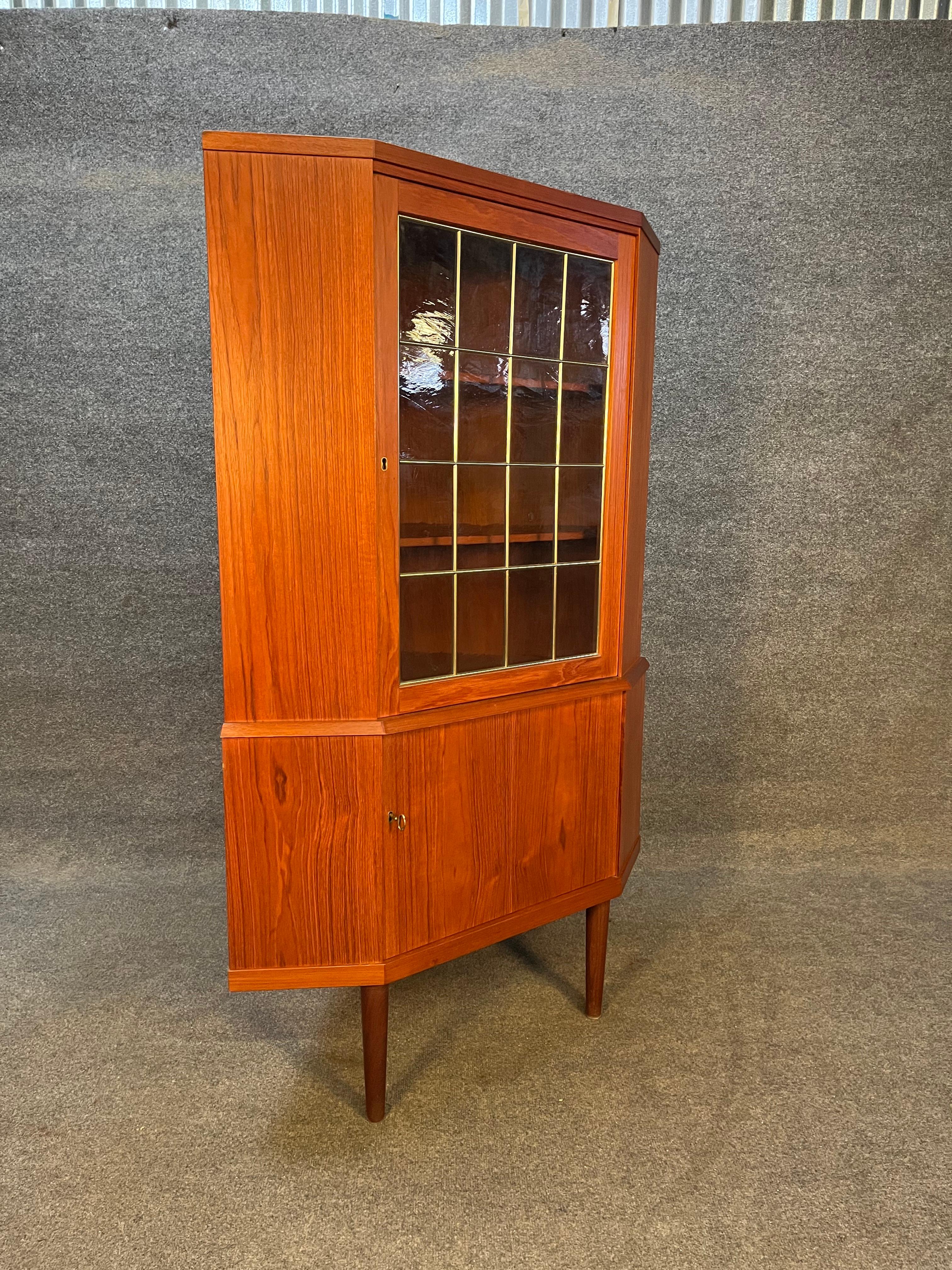 Woodwork Vintage Danish Modern Teak Corner Bar Cabinet For Sale