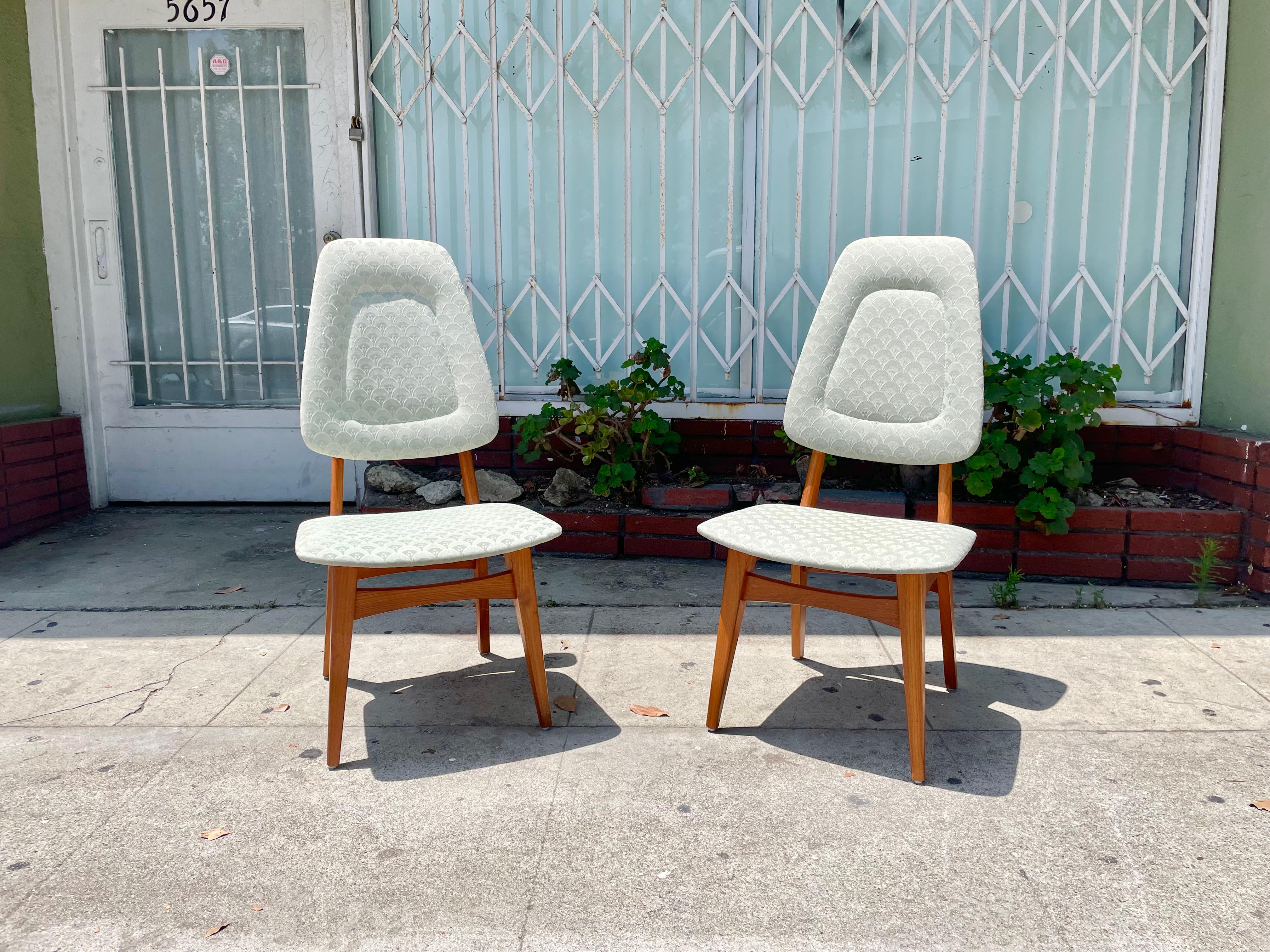 Milieu du XXe siècle Chaises à manger danoises modernes vintage en teck pour Brødrene Sørheim en vente