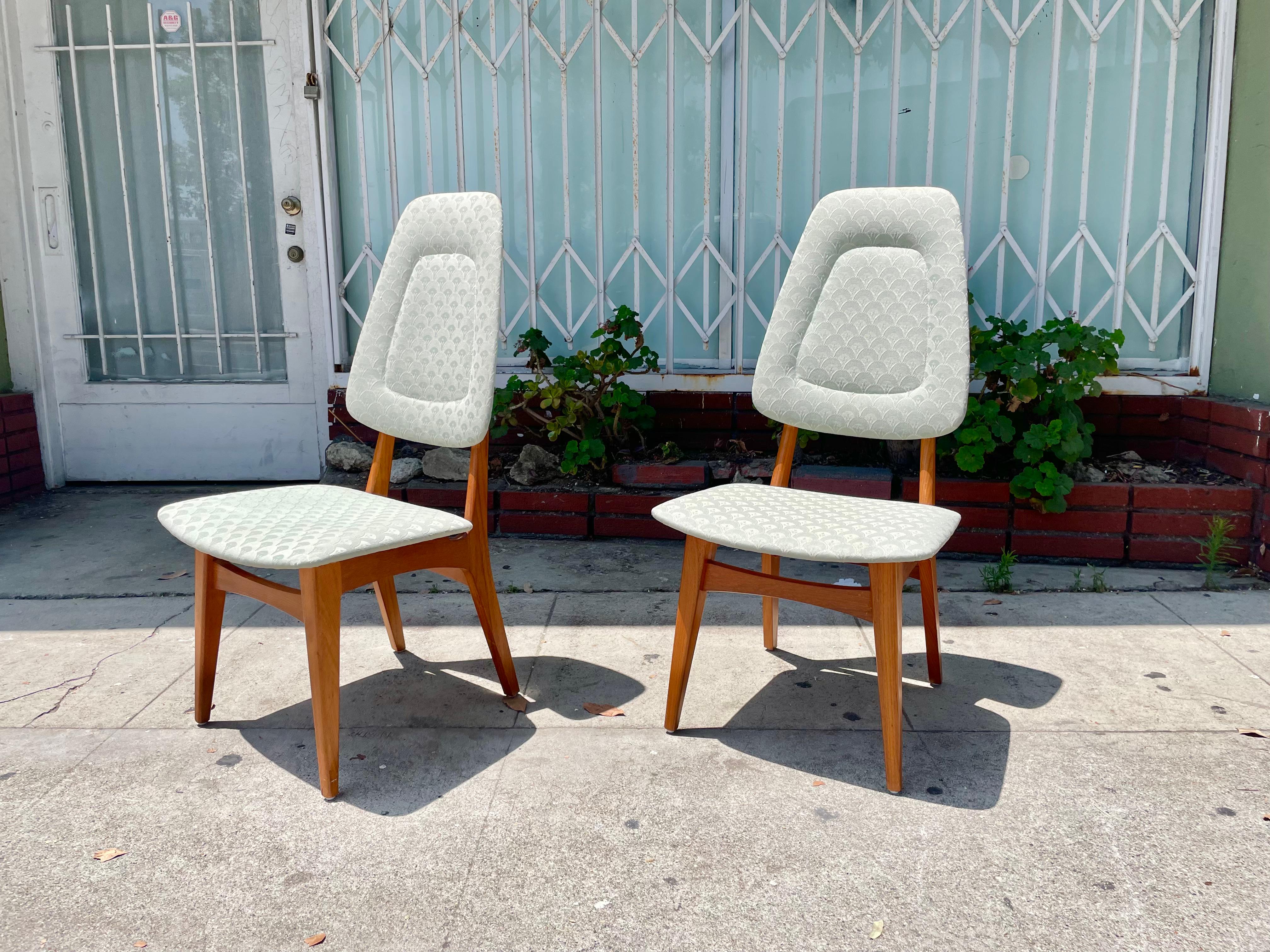 Tissu Chaises à manger danoises modernes vintage en teck pour Brødrene Sørheim en vente