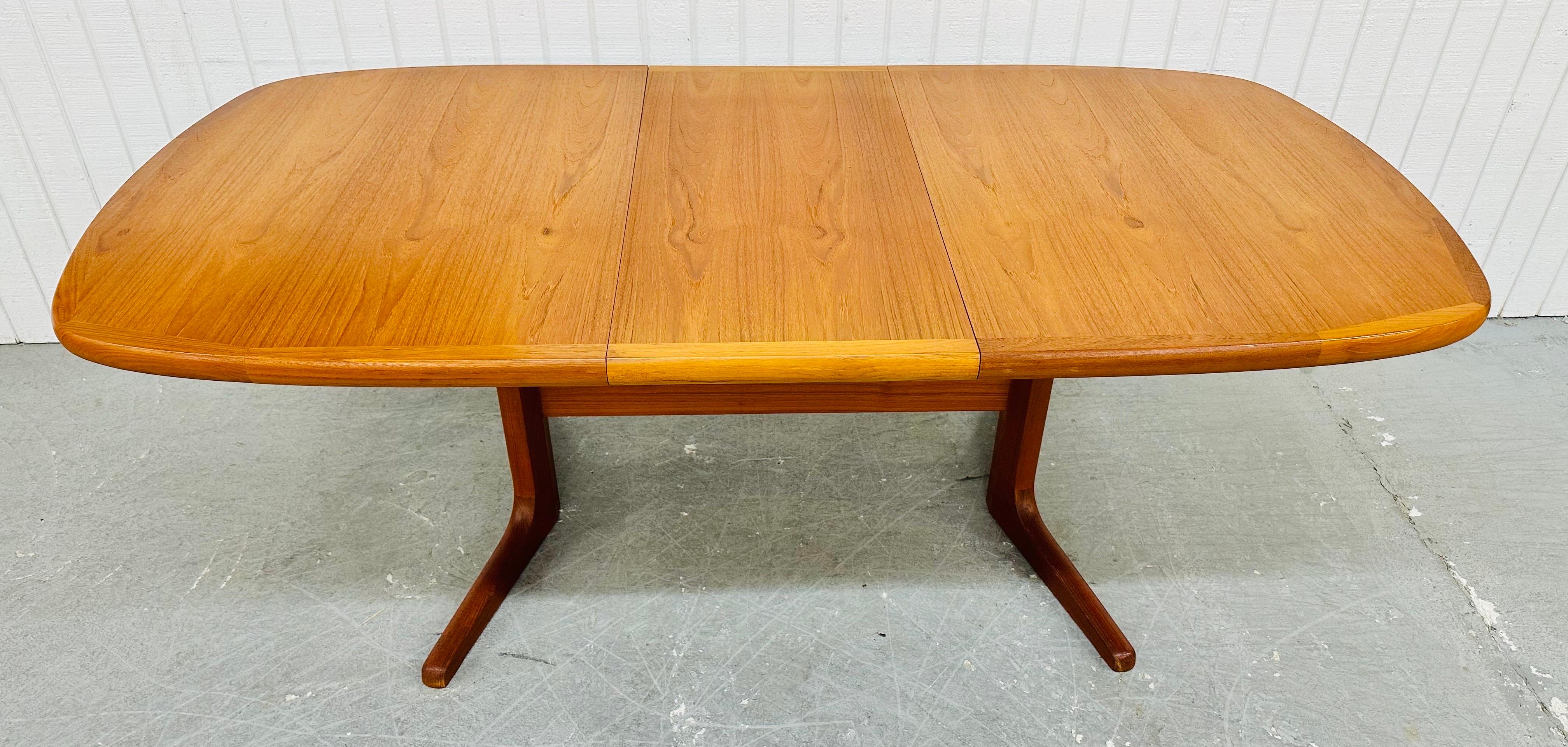 Table de salle à manger danoise moderne vintage en teck Bon état - En vente à Clarksboro, NJ