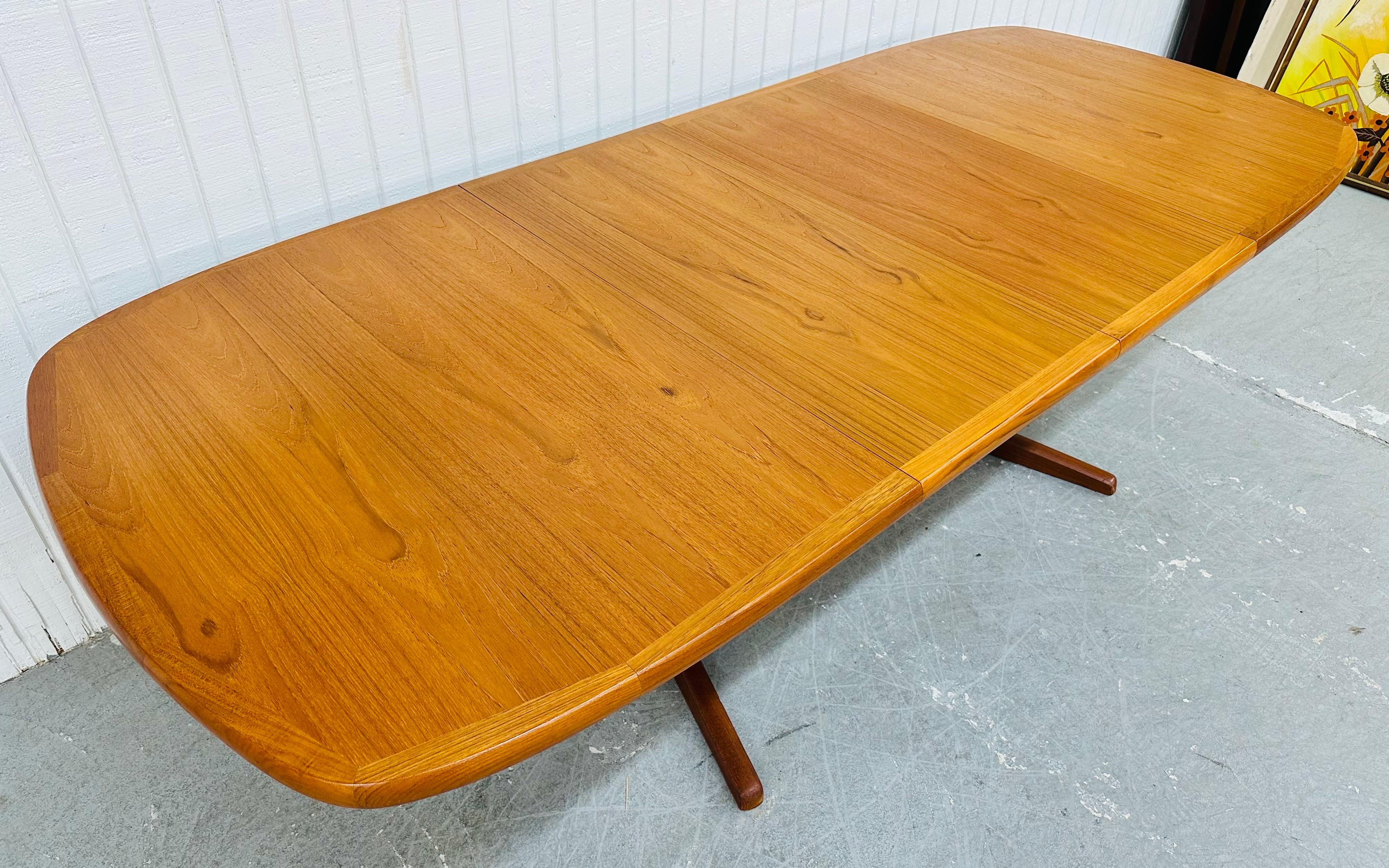 Table de salle à manger danoise moderne vintage en teck en vente 2