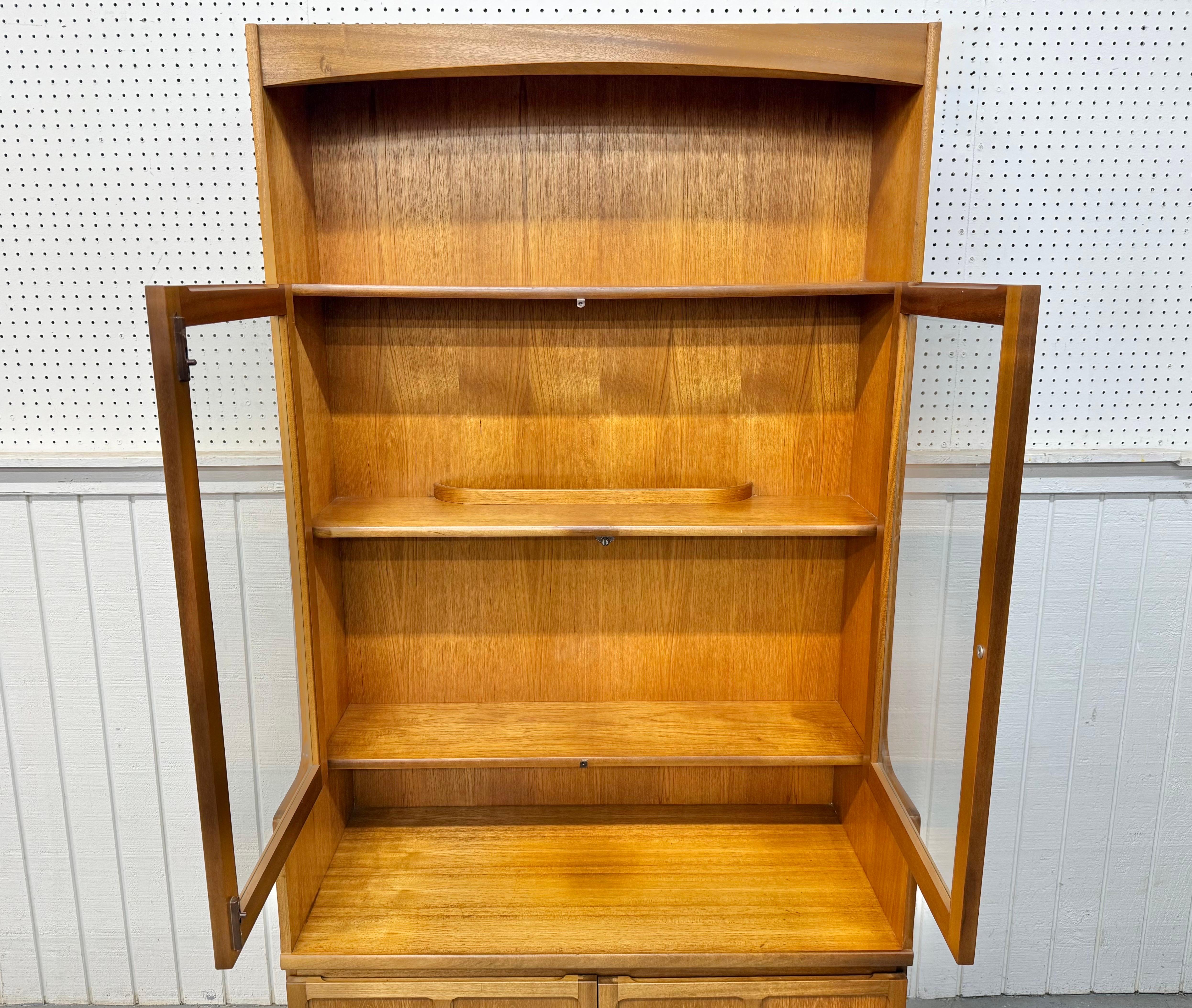 Danois Vitrine en teck moderne danoise vintage en vente