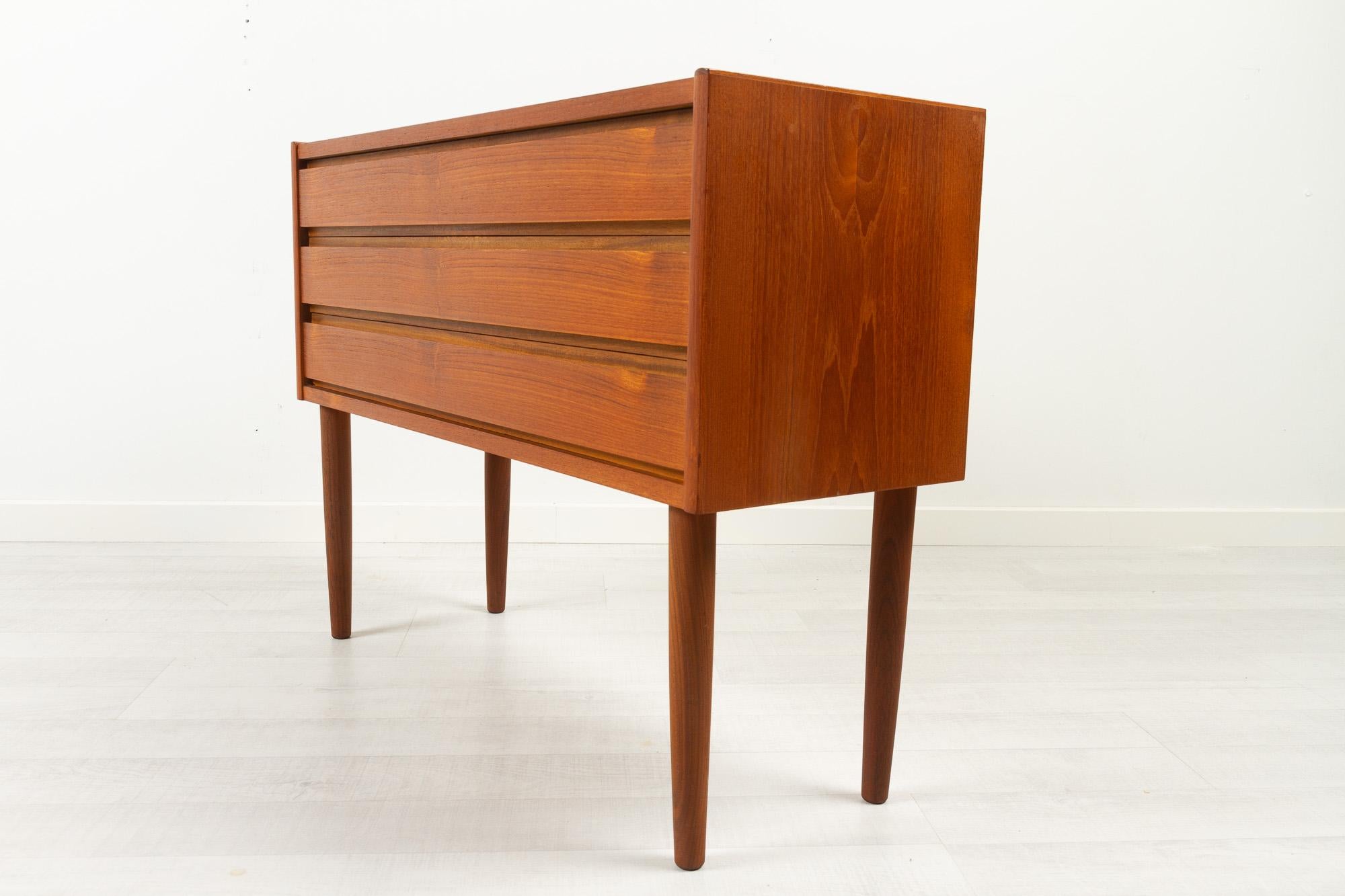 Vintage Danish Modern Teak Dresser, 1960s 1