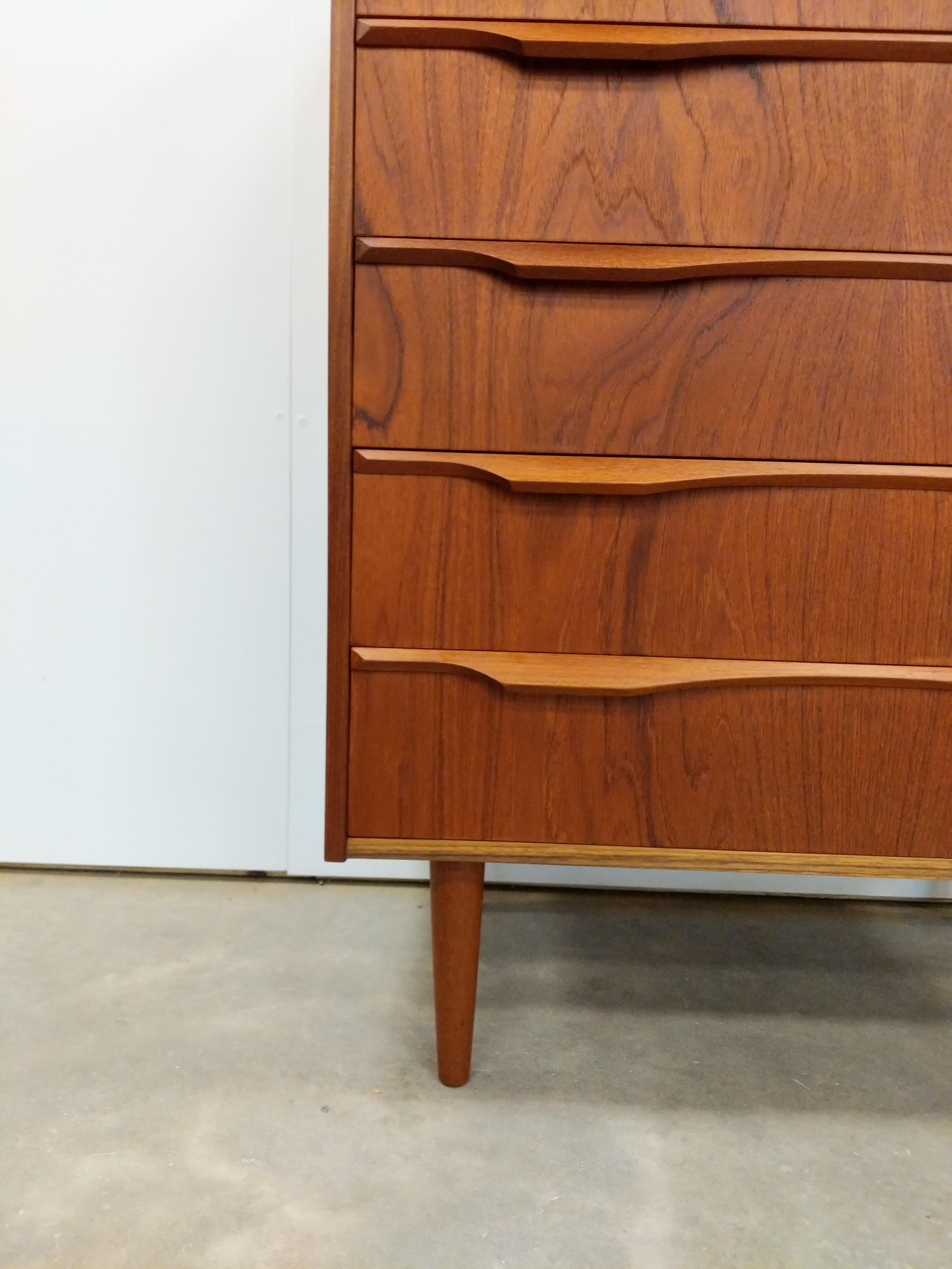 Cómoda vintage danesa moderna de teca de Ønskemøbler en Bueno estado para la venta en Gardiner, NY