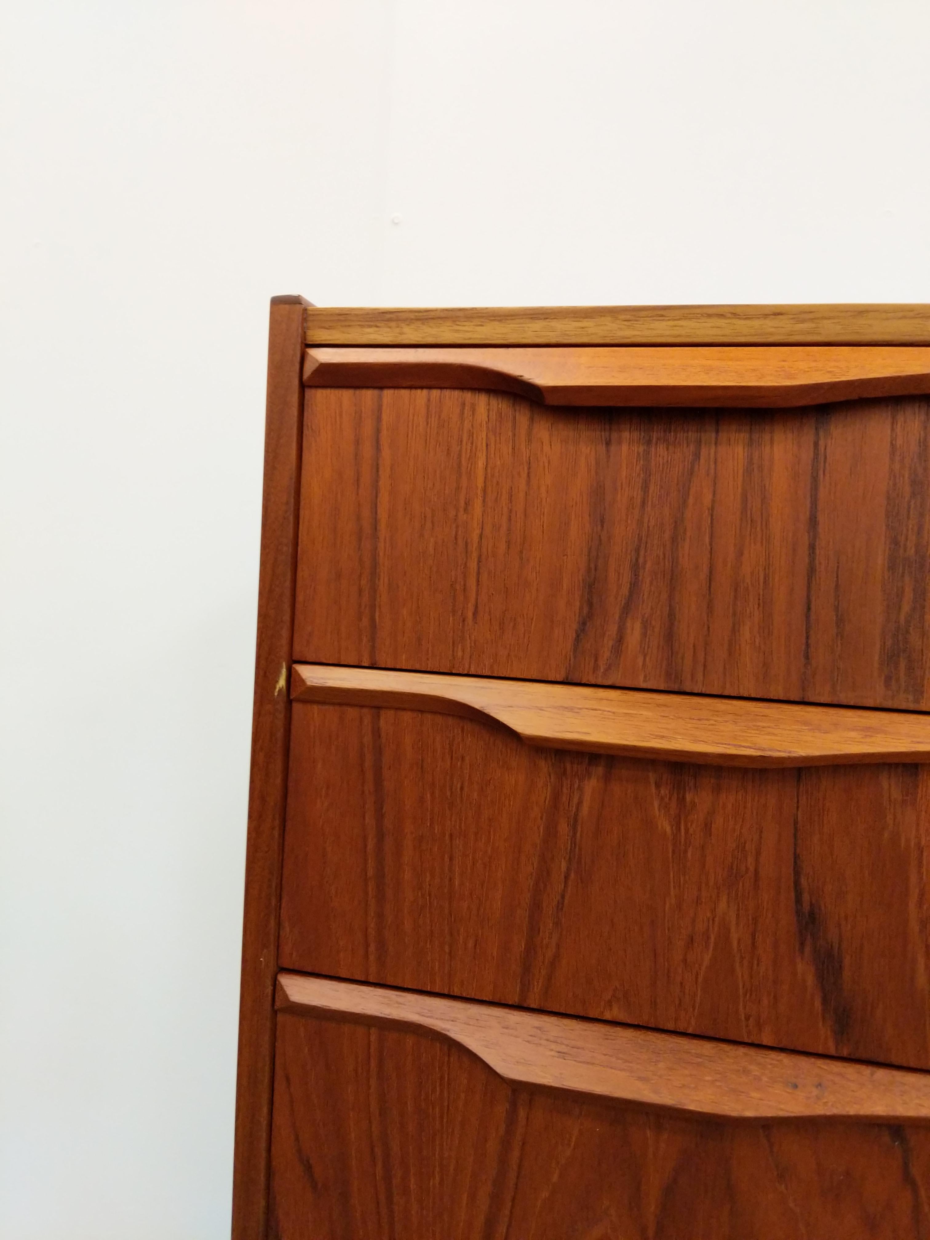 Cómoda vintage danesa moderna de teca de Ønskemøbler en venta 1