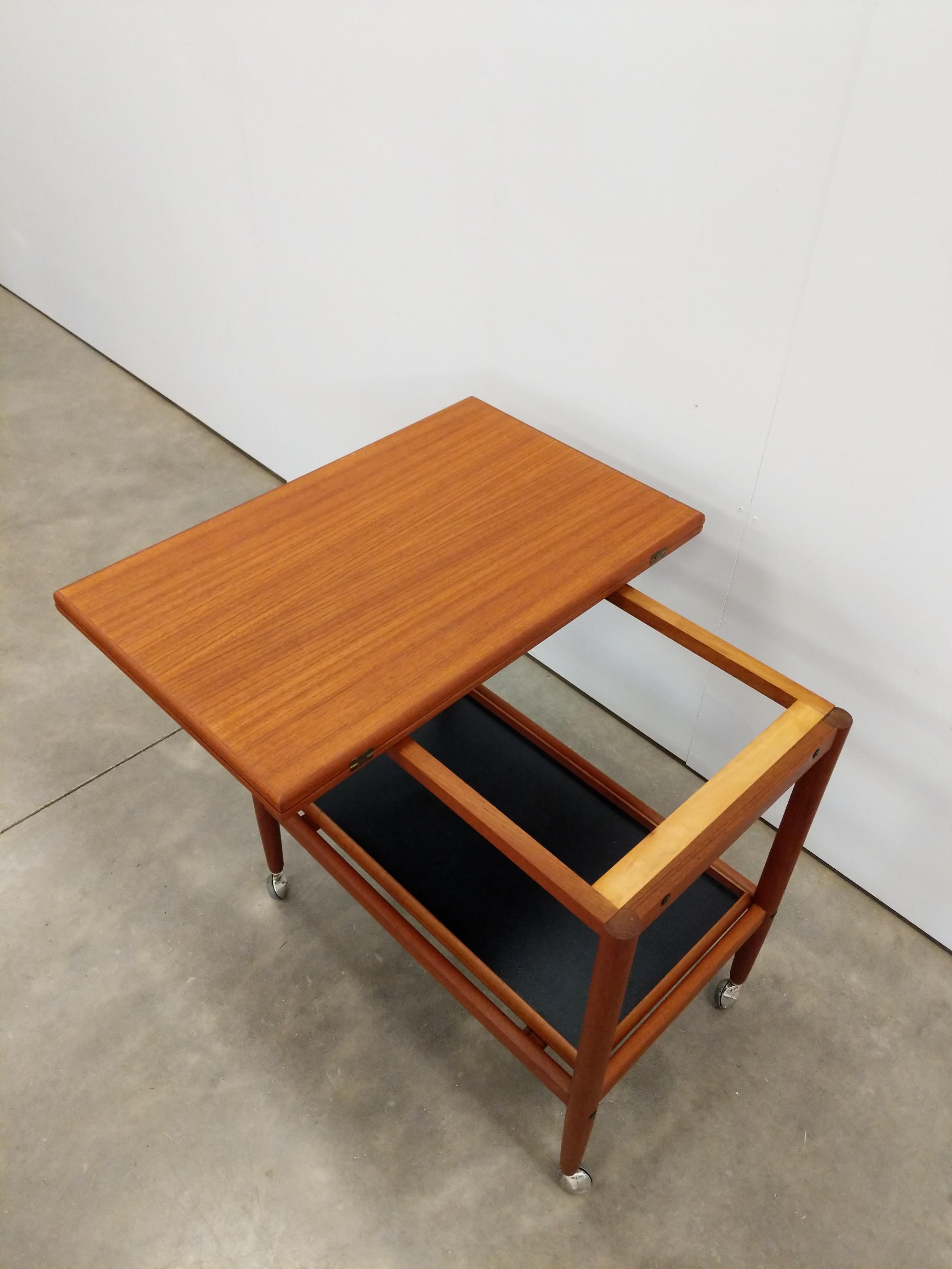 Tavolo trolley espandibile in teak danese moderno vintage in vendita 2
