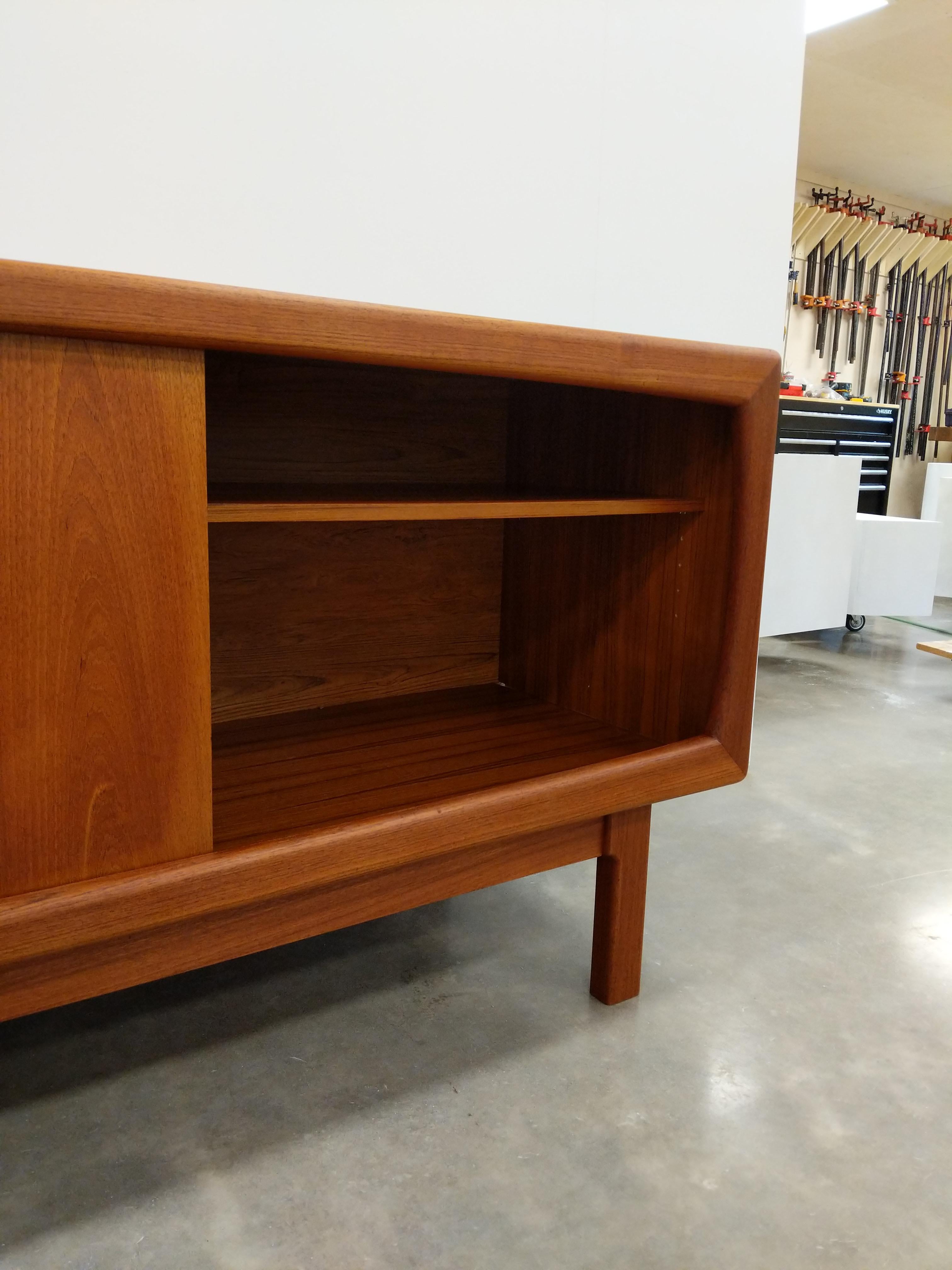 Vintage Danish Modern Teak H.P. Hansen Credenza / Sideboard 3