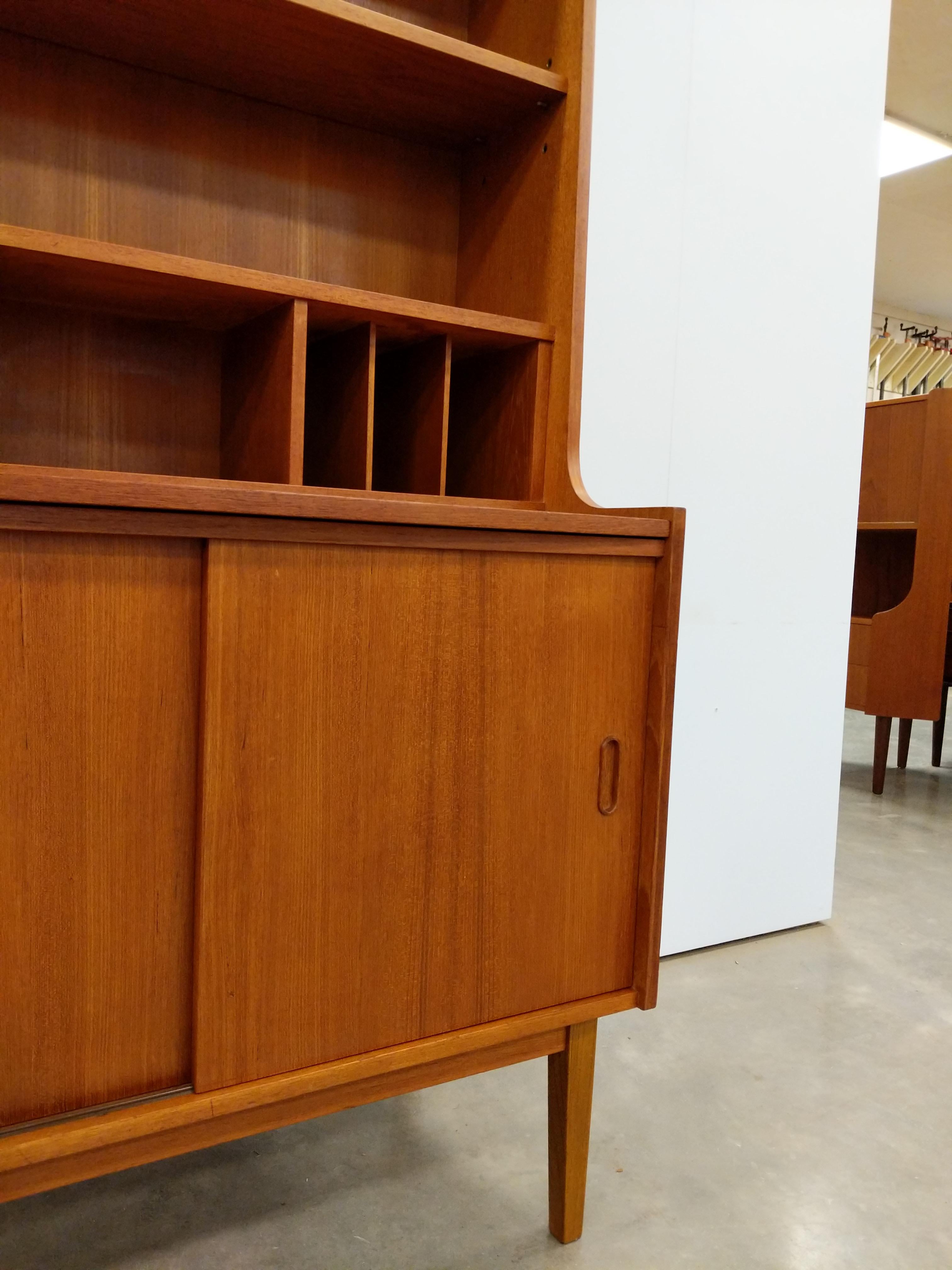 Dänischer moderner Vintage-Sekretär-Schreibtisch/Bücherregal aus Teakholz im Angebot 2