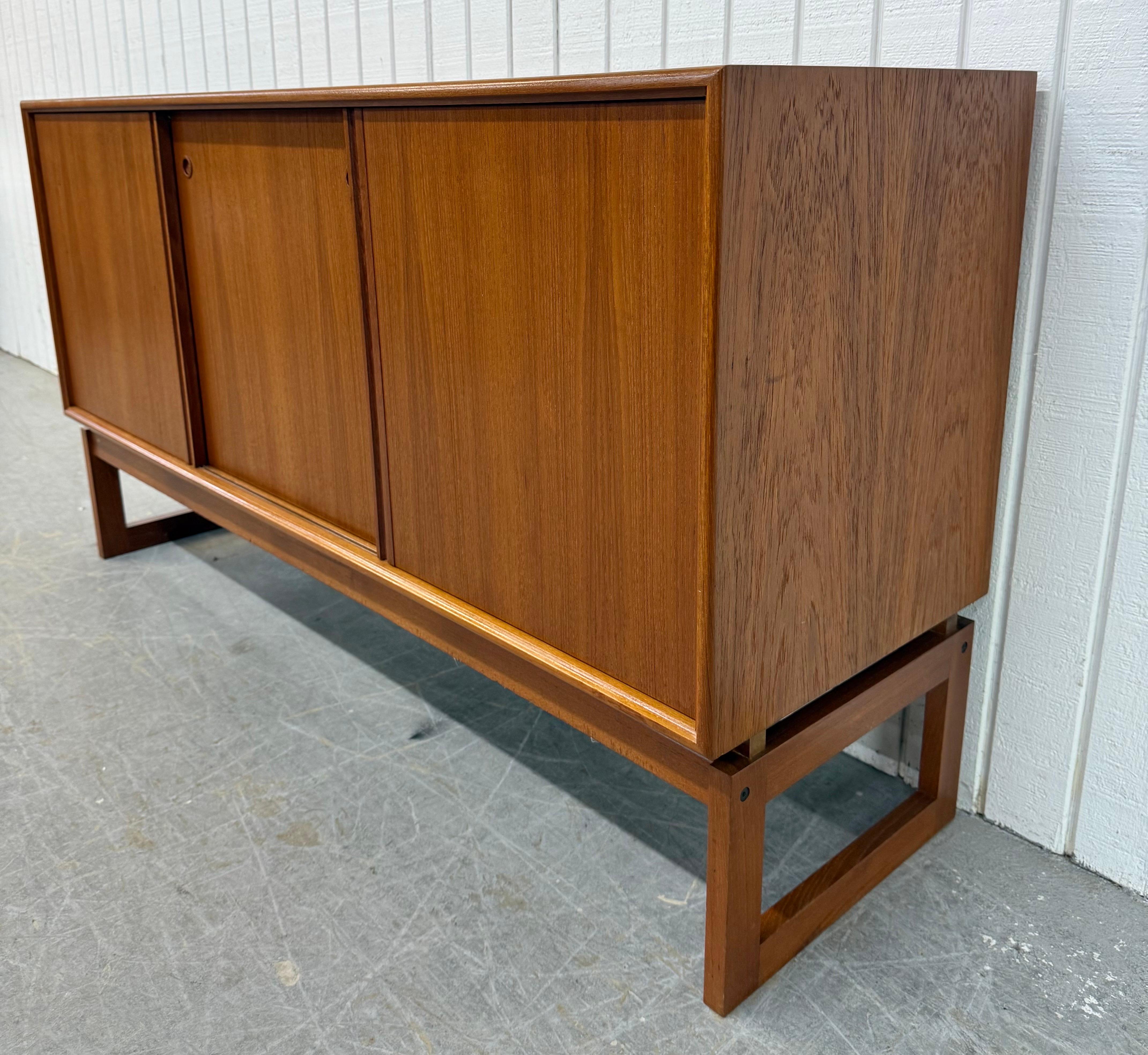 Mid-Century Modern Vintage Danish Modern Teak Sideboard For Sale