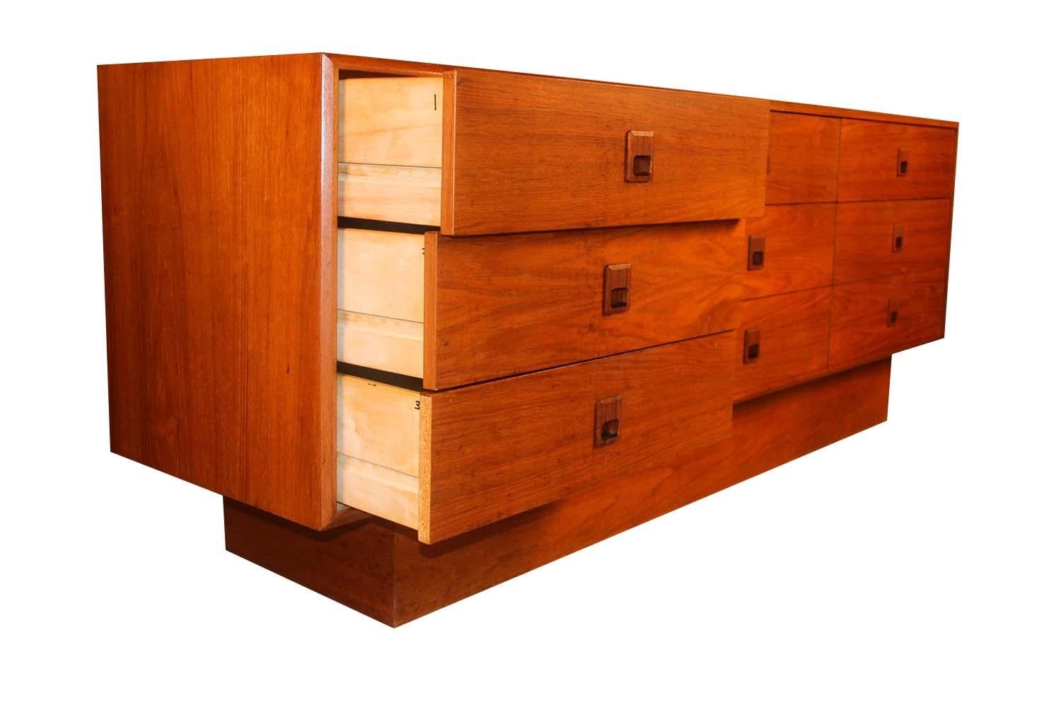Vintage Danish Modern Teak Triple Dresser 3