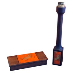 Vintage Danish Modern Nussbaum & Emaille Tischbox mit skulpturalen Feuerzeug, 1960er Jahre
