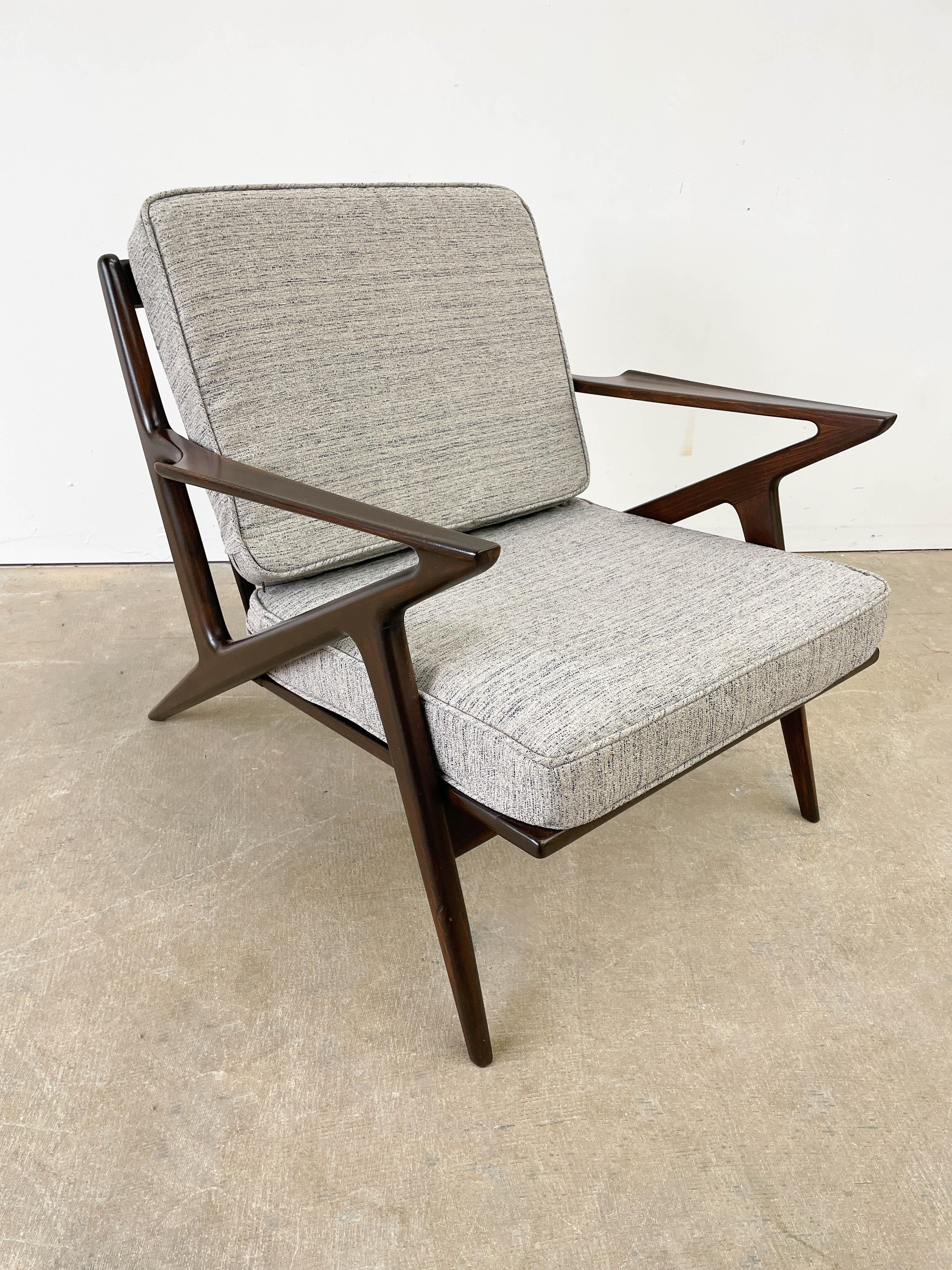 Vintage Danish Modern Z Chair by Selig In Good Condition In Kalamazoo, MI