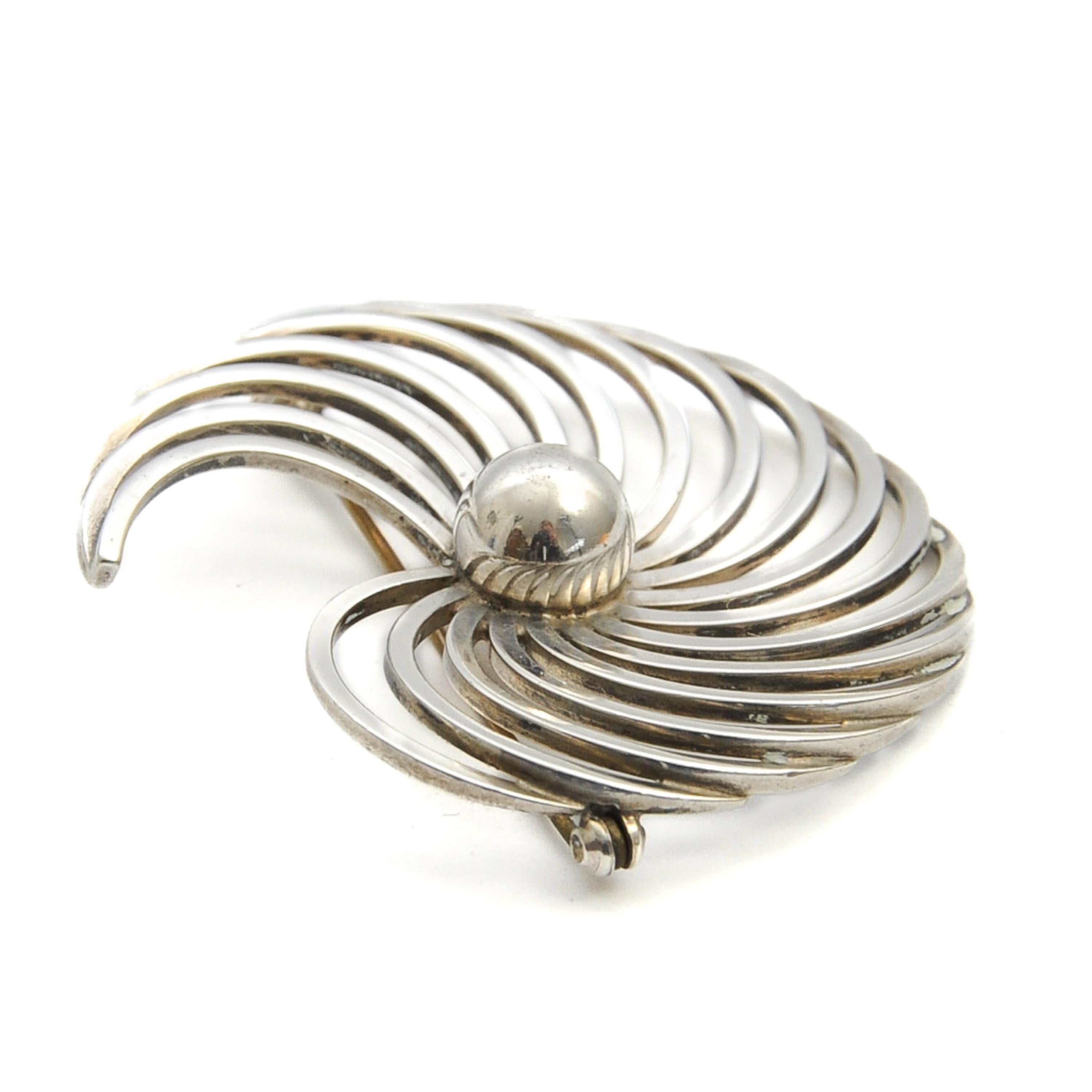 Women's or Men's Vintage Danish Modernist Silver Swirl Lapel Pin Brooch For Sale