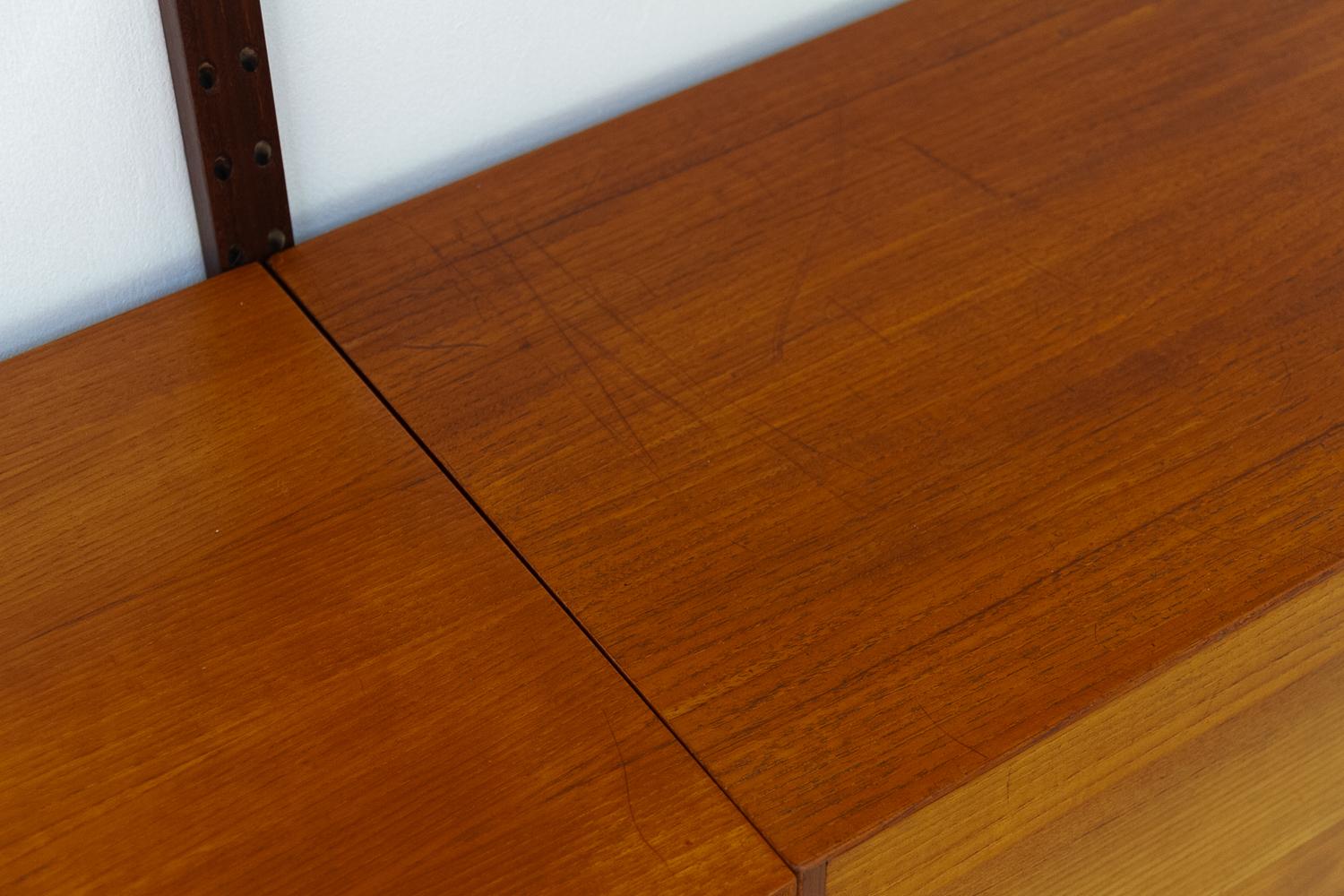 Vintage Danish Modular Teak Wall Unit by Poul Cadovius for Cado, 1960s. In Good Condition In Asaa, DK