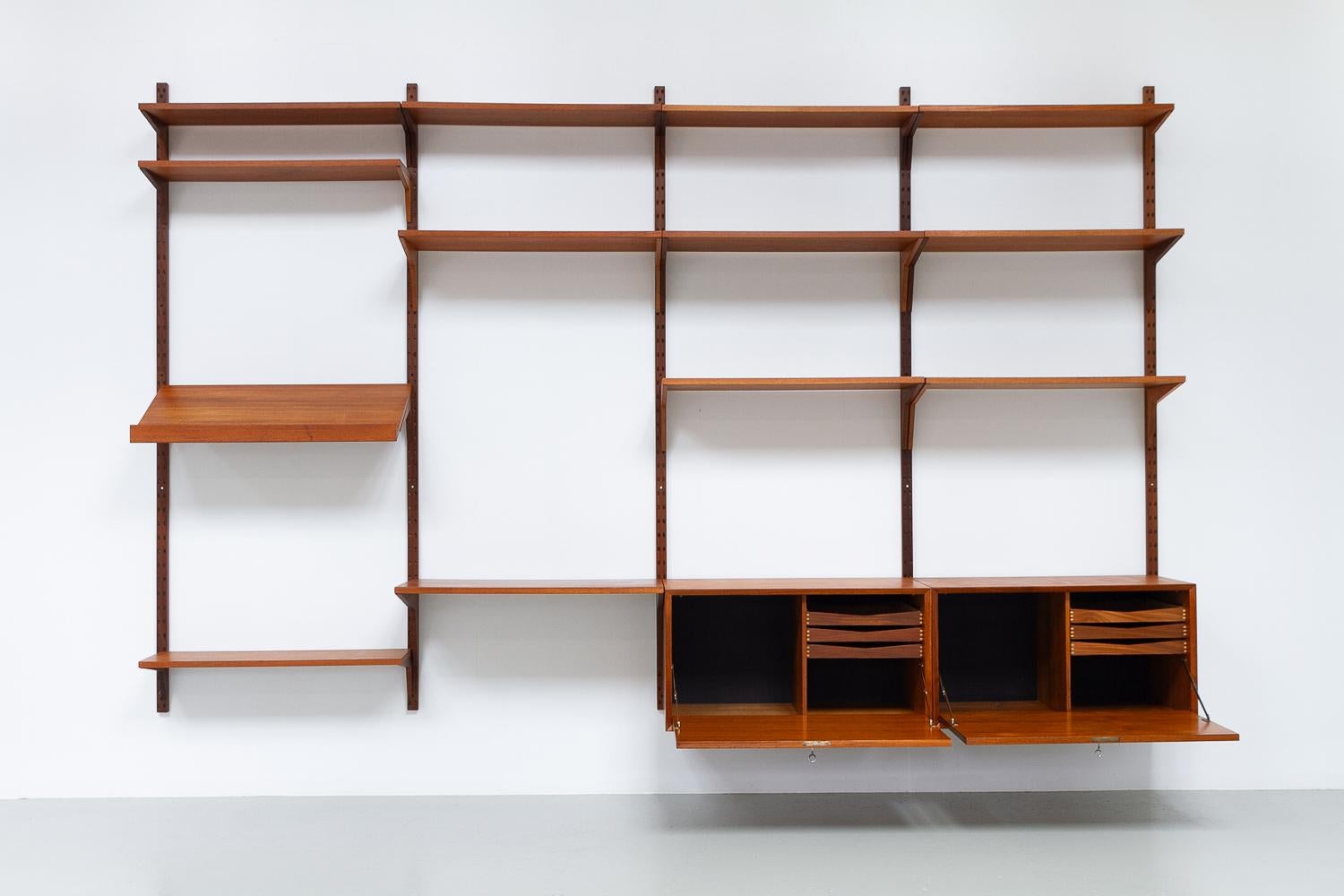 Mid-20th Century Vintage Danish Modular Teak Wall Unit by Poul Cadovius for Cado, 1960s.