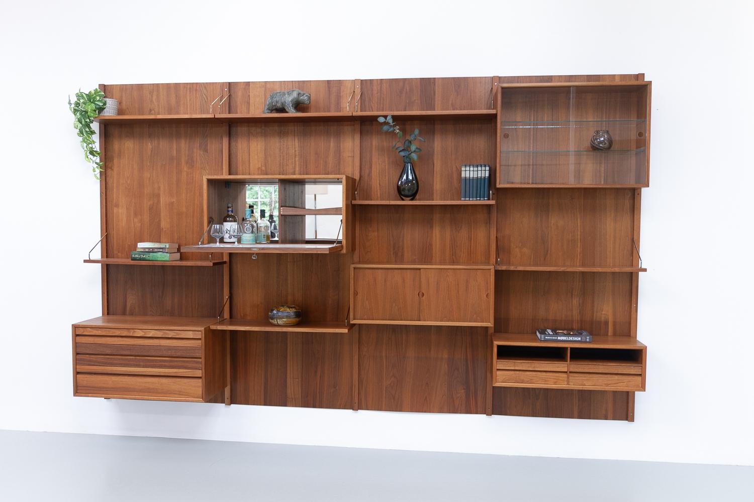 Vintage Danish Modular Walnut Wall Unit by Poul Cadovius for Cado, 1960s. 10