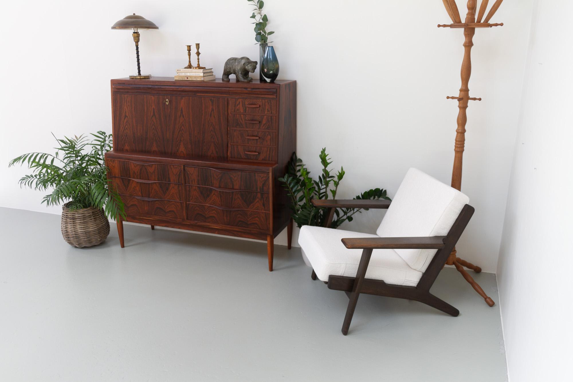 Vintage Danish Oak and Bouclé Lounge Chair GE290 by Hans J. Wegner, 1960s For Sale 11