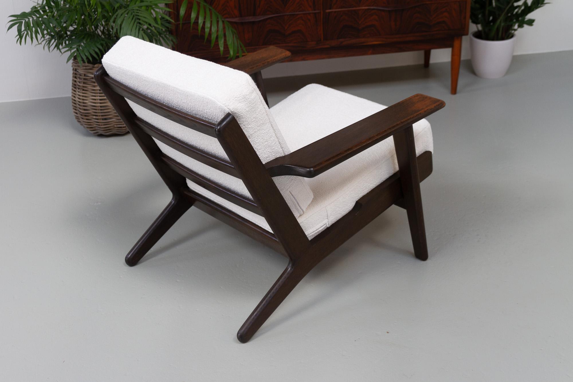 Vintage Danish Oak and Bouclé Lounge Chair GE290 by Hans J. Wegner, 1960s For Sale 2