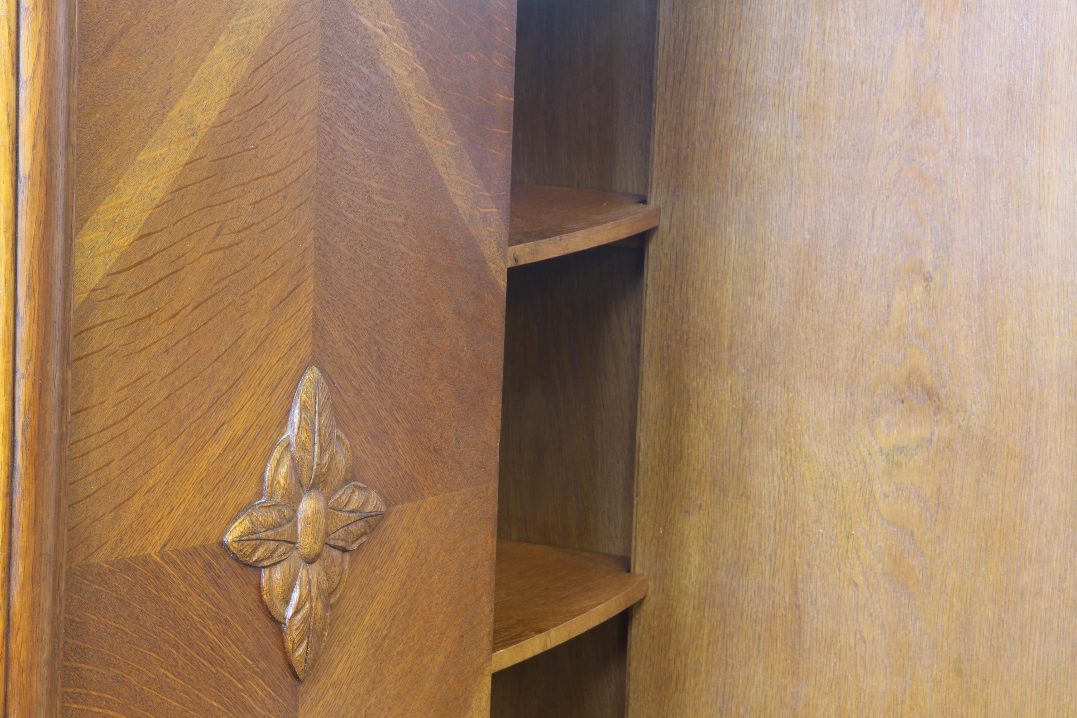 Vintage Danish Oak Closet Linen Wardrobe 1940s Cabinet im Angebot 10