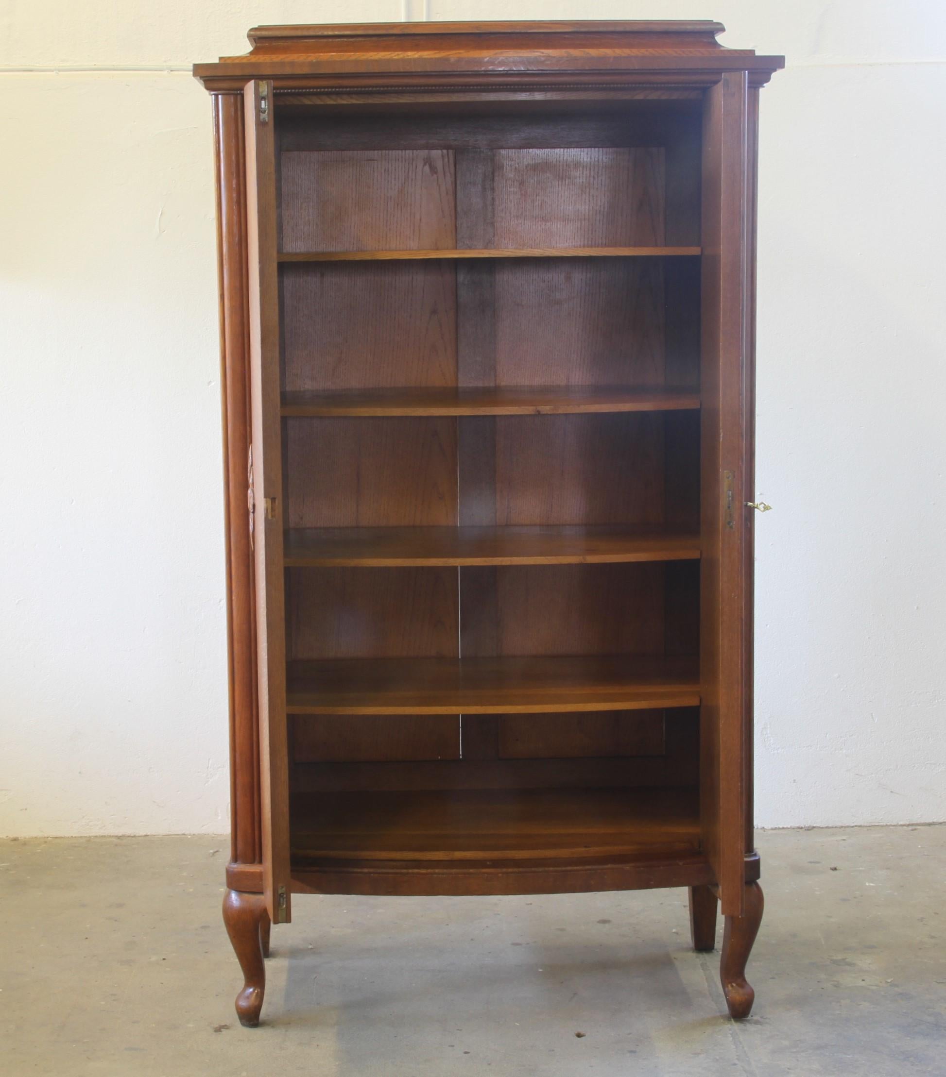 Vintage Danish Oak Closet Linen Wardrobe 1940s Cabinet im Angebot 11