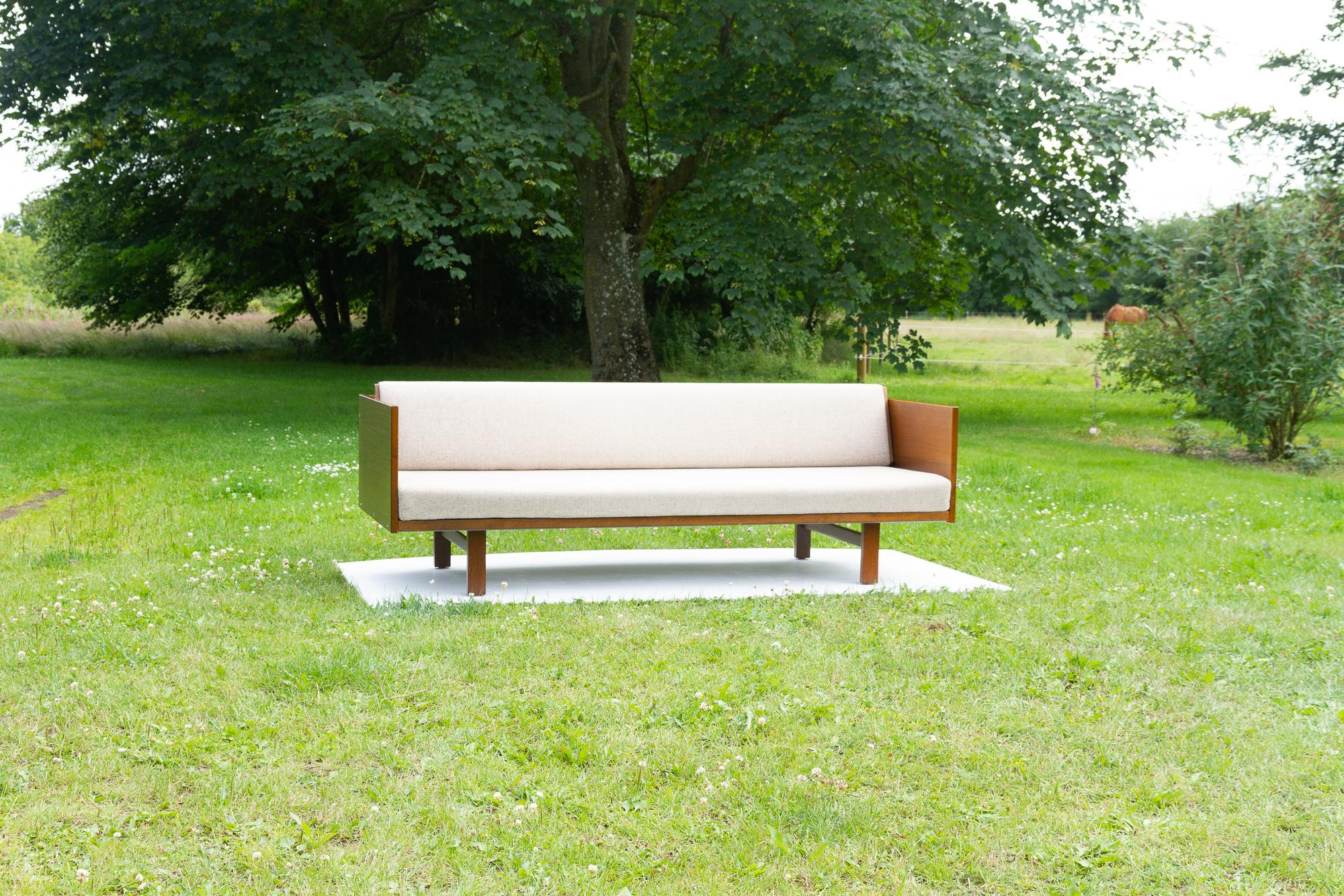 Vintage Danish Oak Daybed GE259 by Hans J. Wegner for Getama, 1970s 10