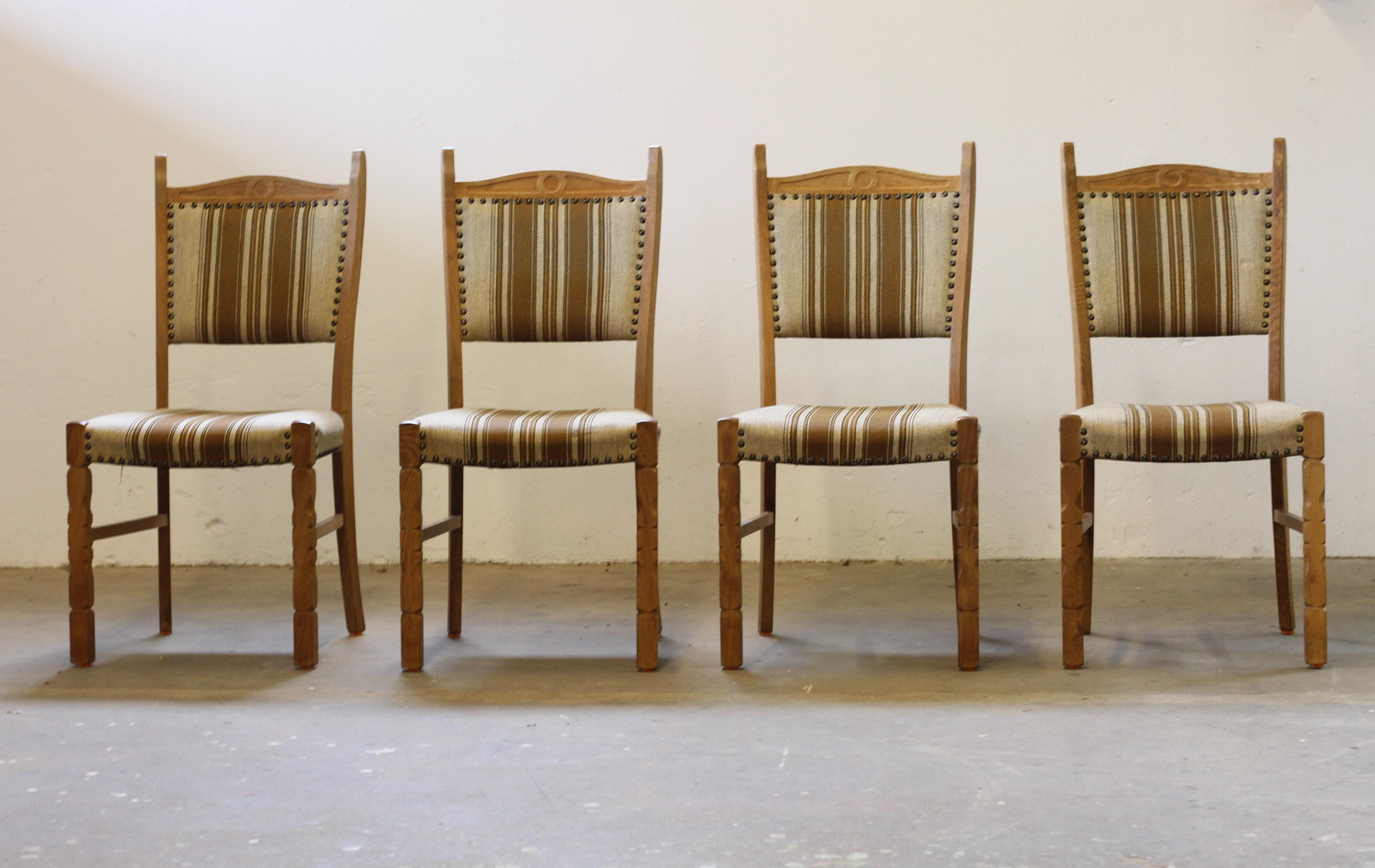 Vintage Danish Oak Dining Chairs style of Henning Kjærnulf, 1960s In Good Condition For Sale In Store Heddinge, DK