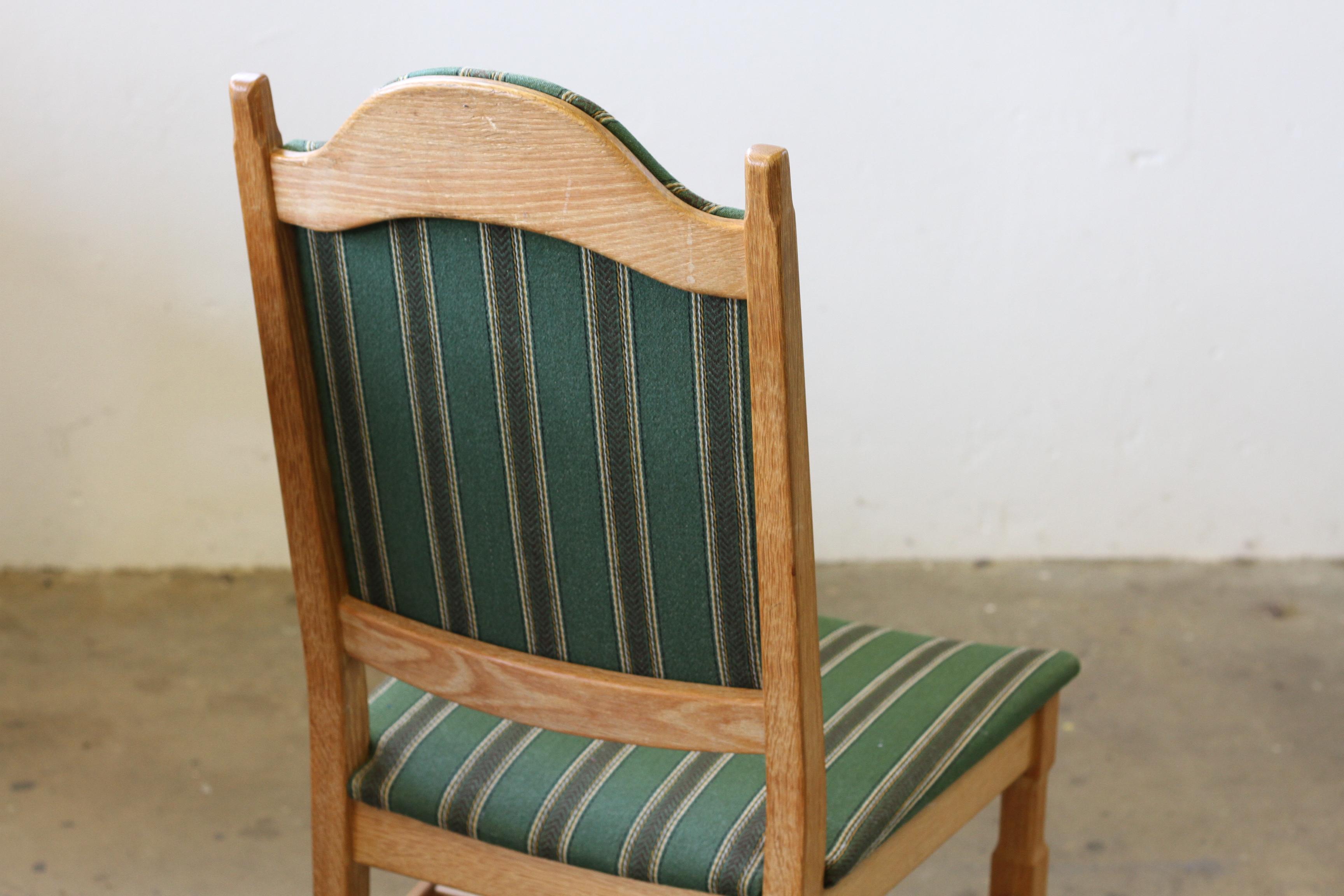 Sedie da pranzo danesi vintage in Oak, stile Henning Kjærnulf, anni '60, set di 6 in vendita 4