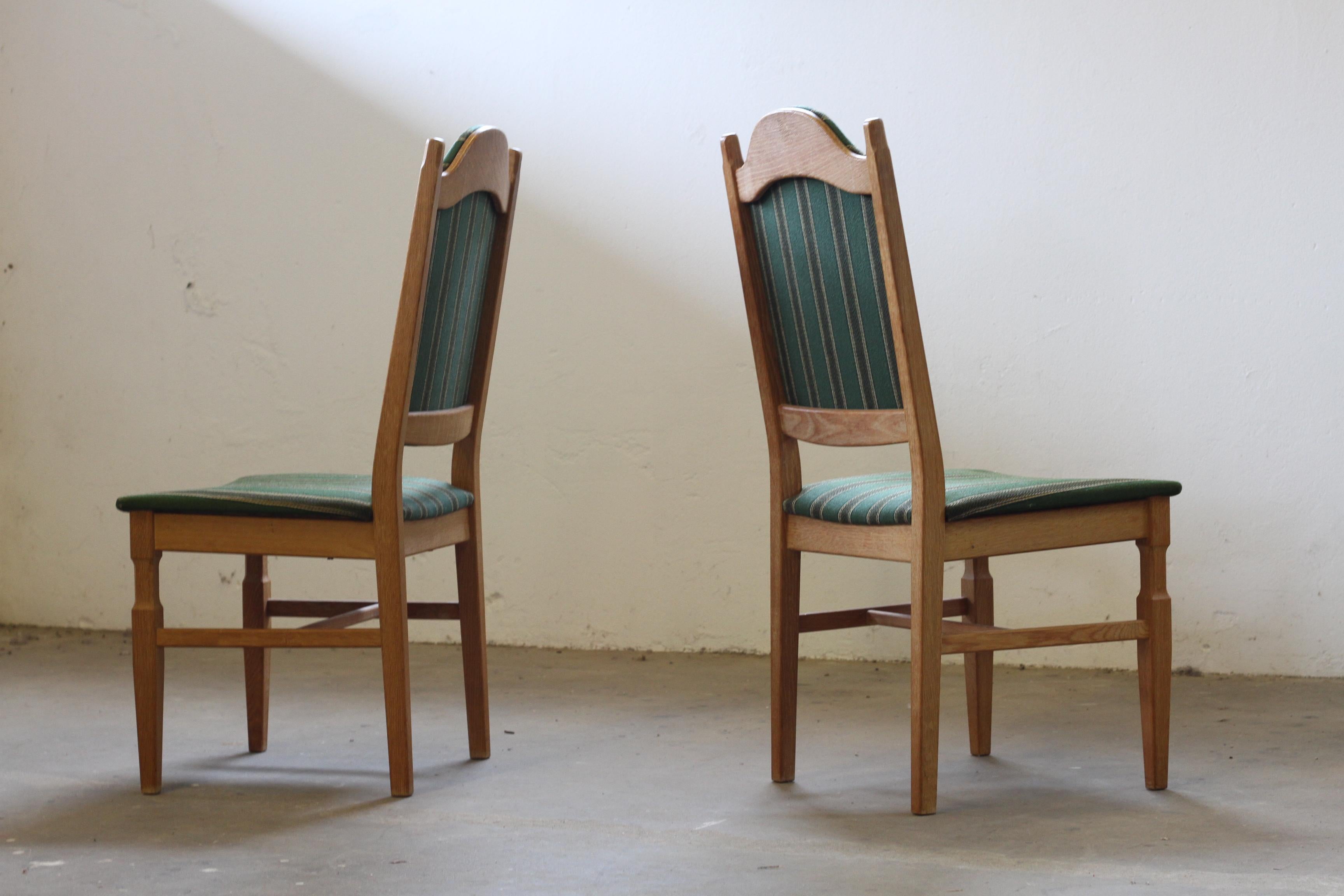 Sedie da pranzo danesi vintage in Oak, stile Henning Kjærnulf, anni '60, set di 6 in vendita 2