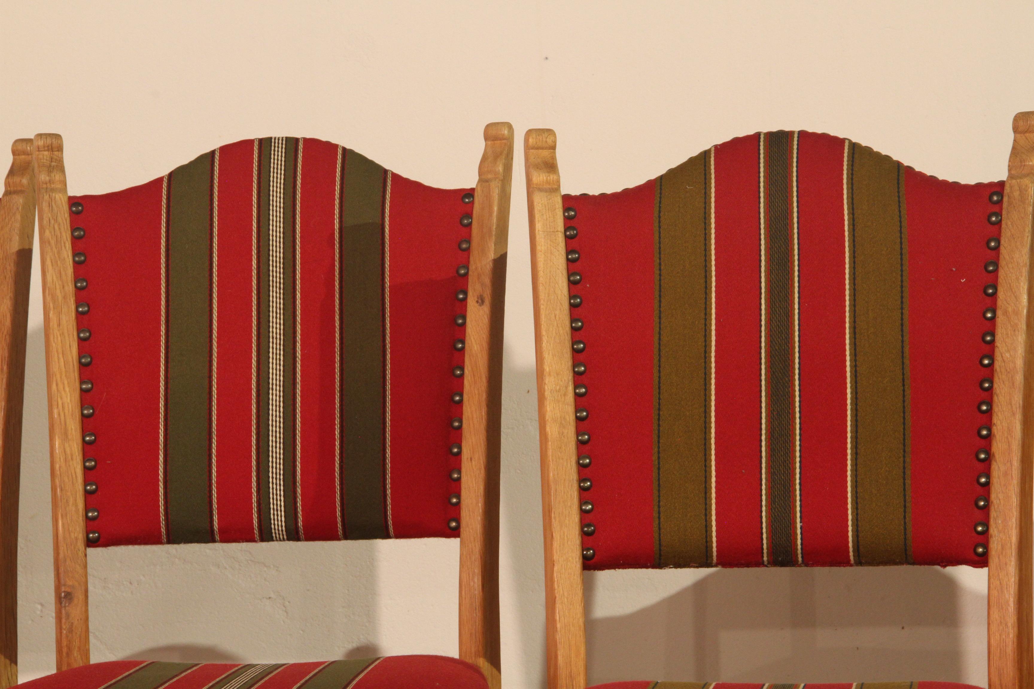 Vintage Danish Oak Dining Chairs x 9 in style of Henning Kjærnulf In Good Condition For Sale In Store Heddinge, DK