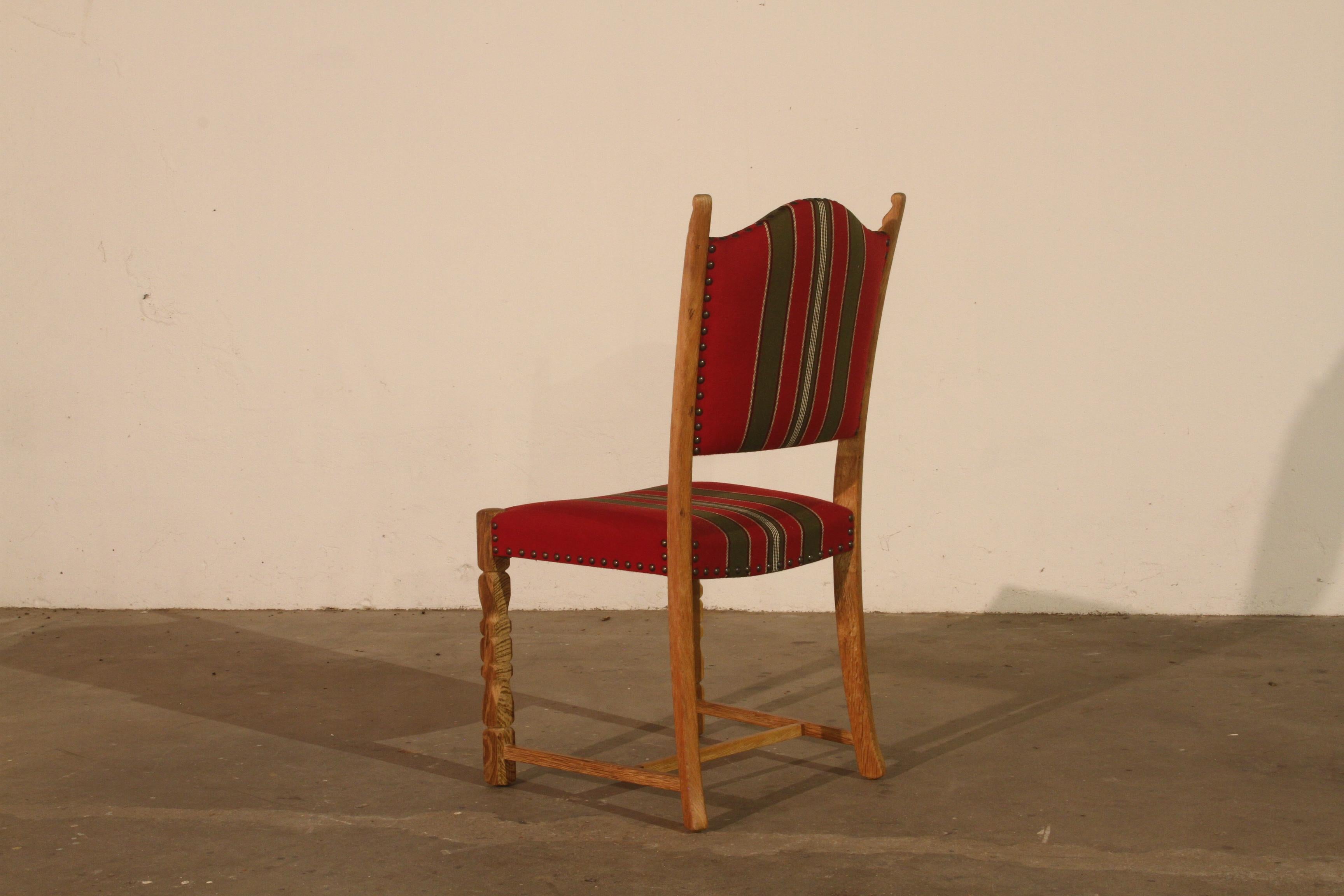 Vintage Danish Oak Dining Chairs x 9 in style of Henning Kjærnulf For Sale 3