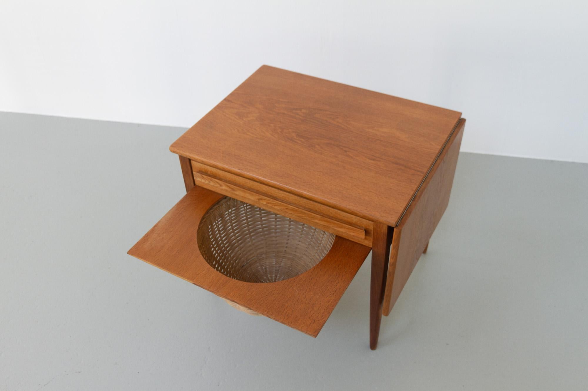 Vintage Danish Oak Sewing Table by Johannes Andersen, 1960s In Good Condition In Asaa, DK