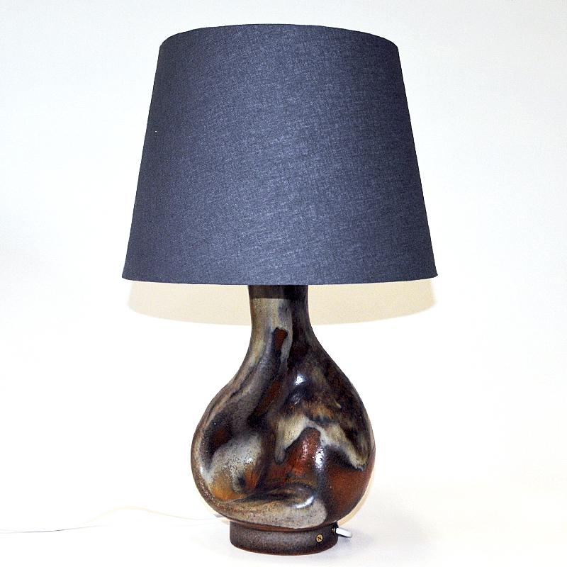 Danois Lampe de table danoise vintage en céramique de forme organique par Axella, années 1960 en vente
