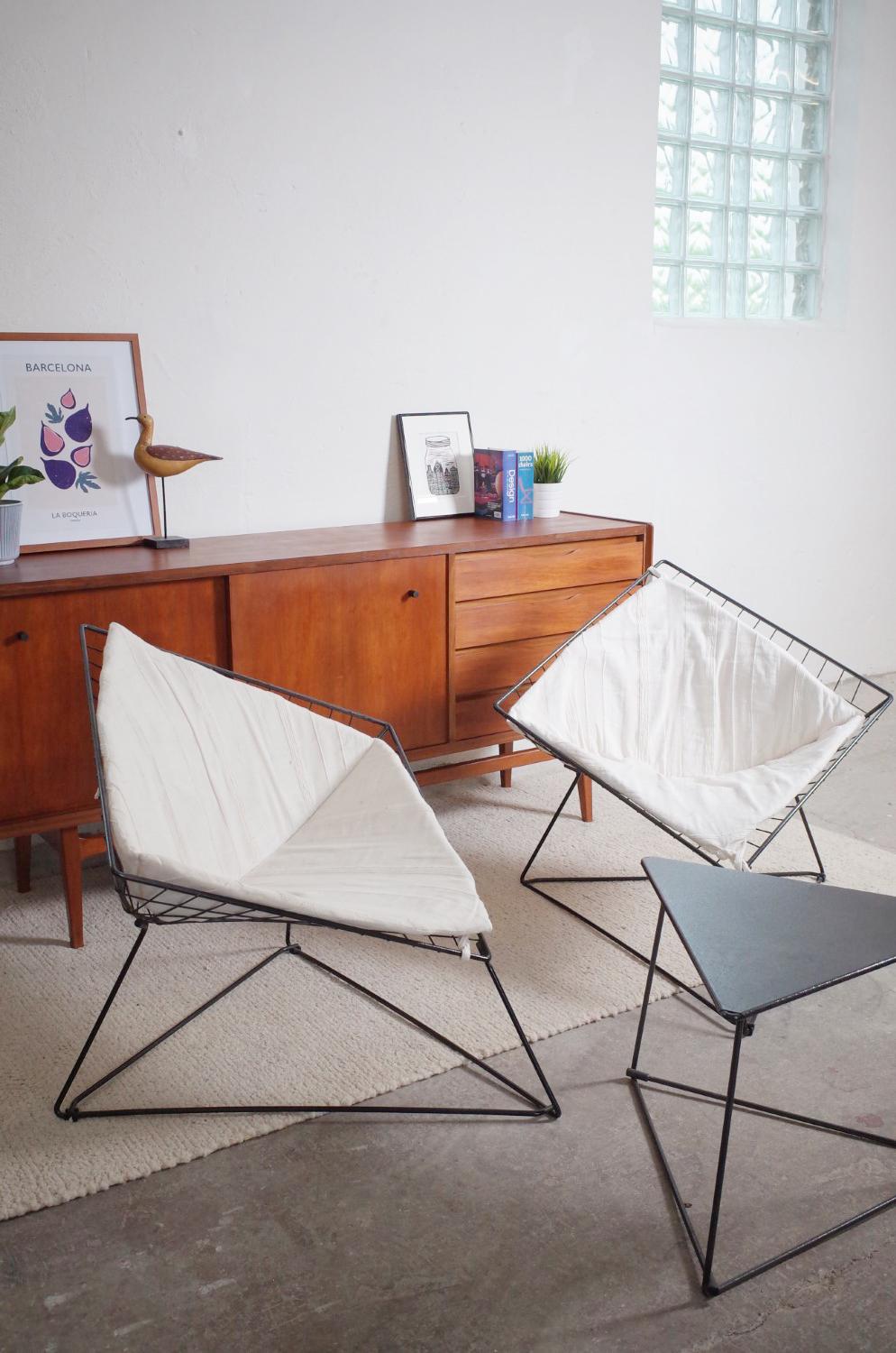 Vintage Danish Oti Side Chairs with Wire Frame & Side Table by Niels Gammelgaard In Good Condition For Sale In Kumhausen, DE