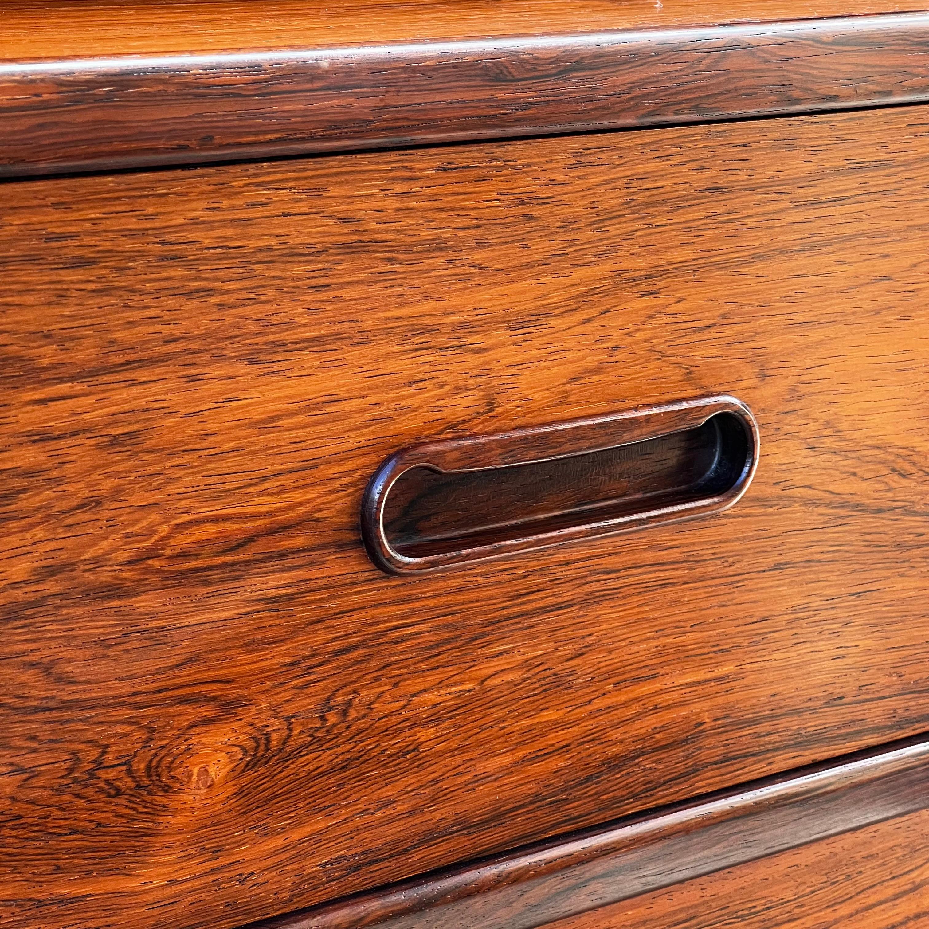 Vintage danish sideboard designed by Severin Hansen in the 60s For Sale 8