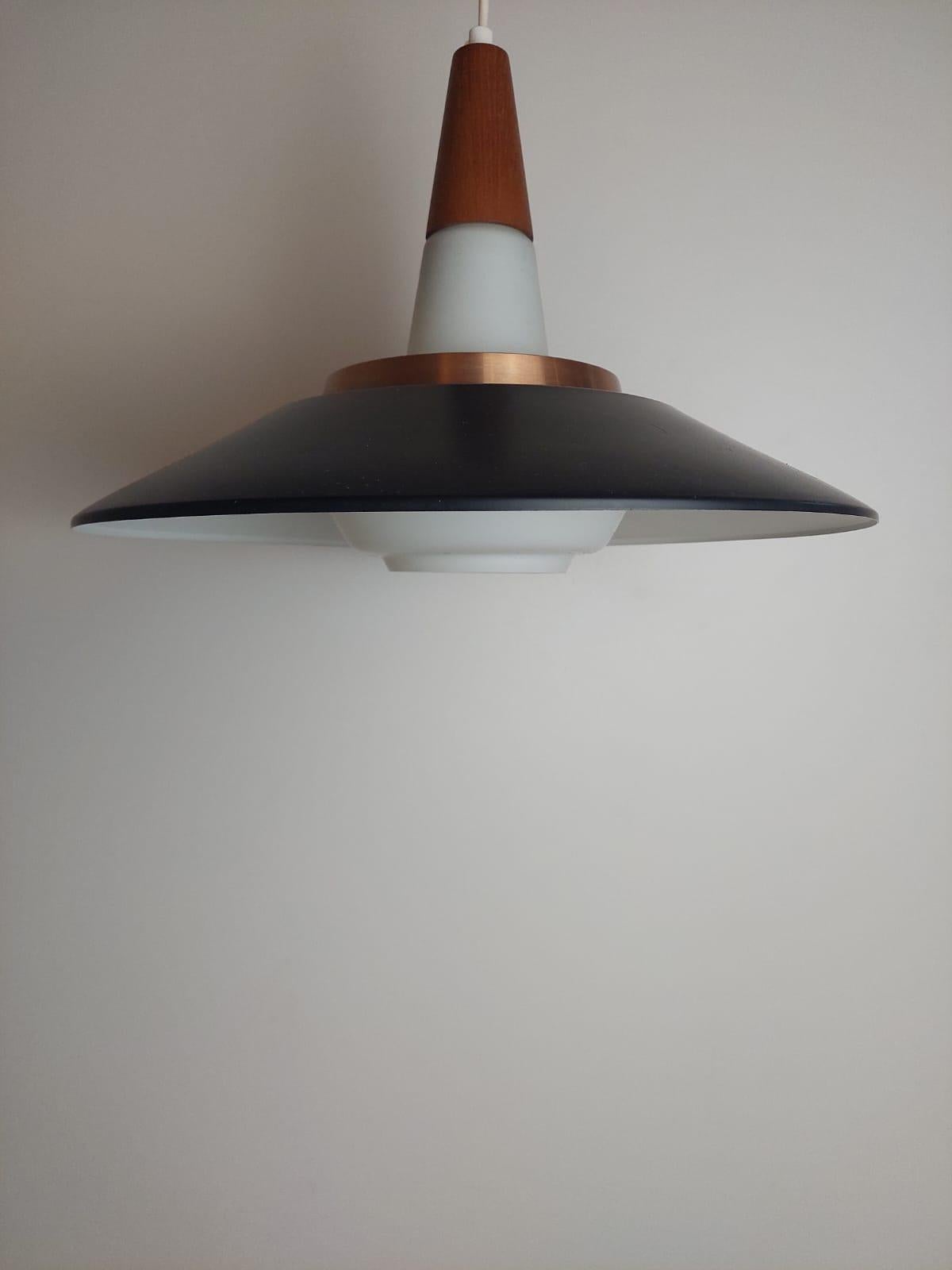 Vintage danish pendant lamp, Denmark 1960s in vendita 3