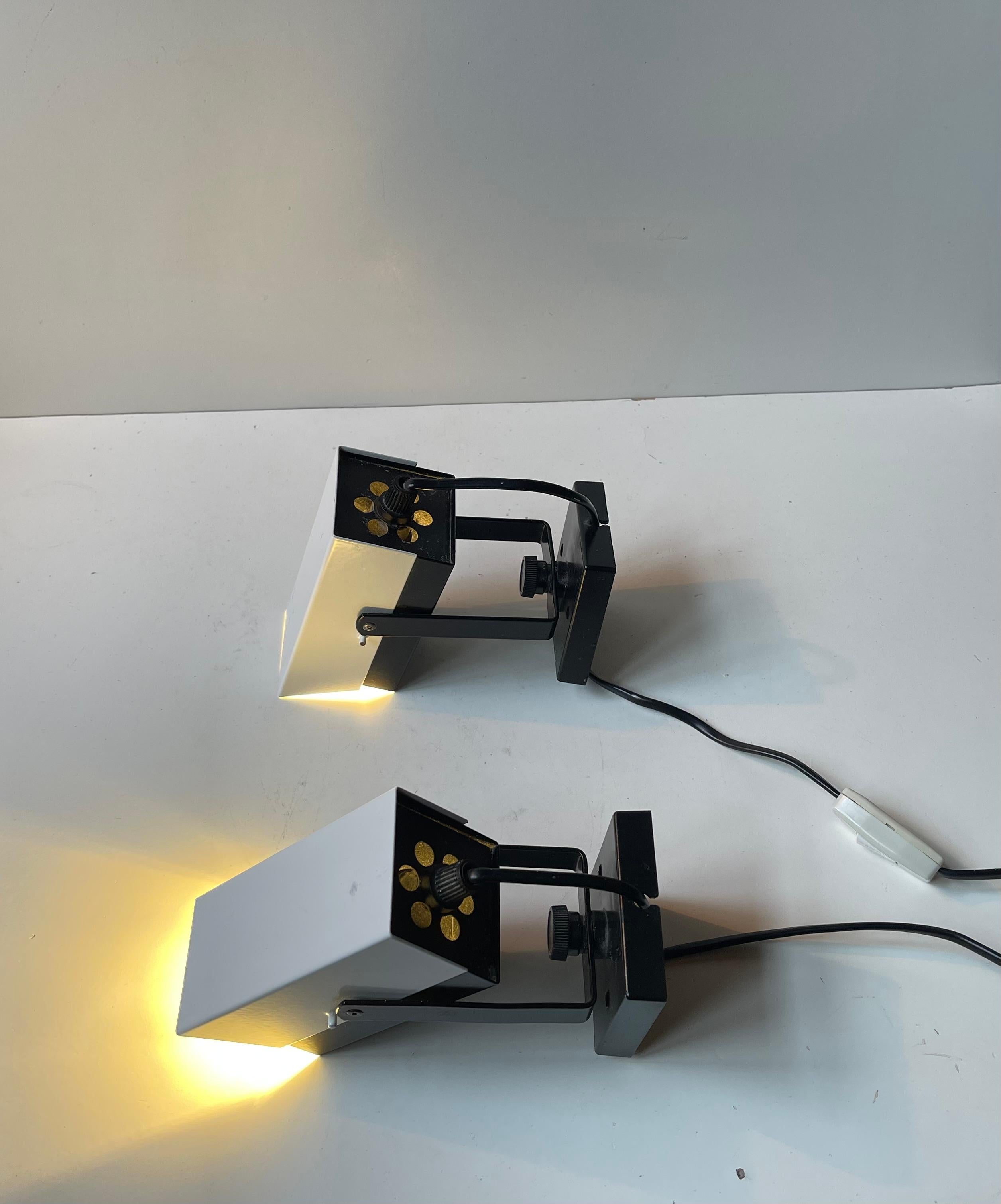 Vintage Danish Pop Art Wall Lamps in Black & White Steel by Davis Lampe For Sale 1