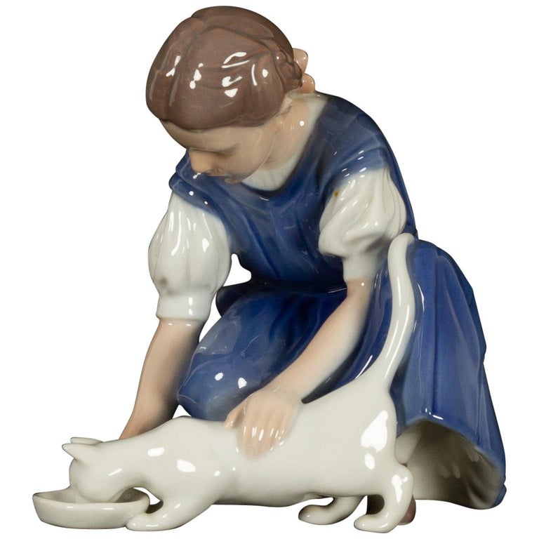 Vintage Danish Porcelain Figurine "Girl with Cat" by Bing and Grøndahl For  Sale at 1stDibs