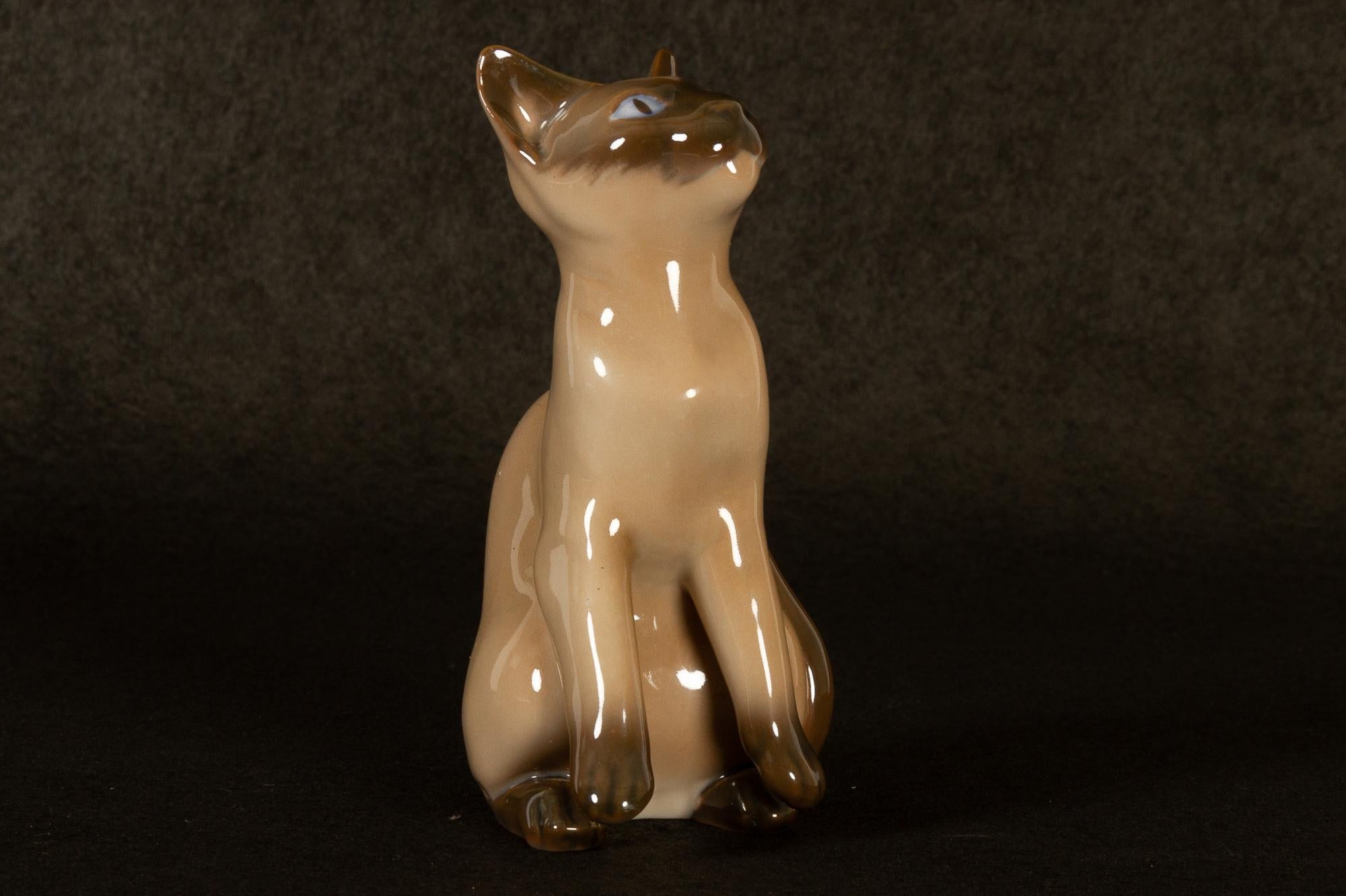 Vintage Danish Porcelain Figurine Siamese Cat by Bing & Grøndahl Bon état - En vente à Asaa, DK