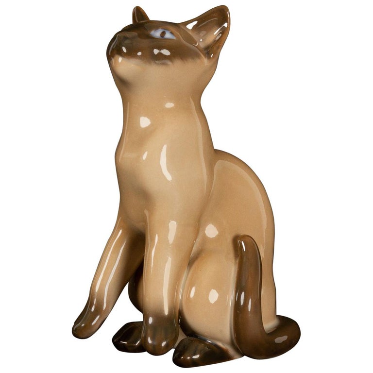 Vintage Danish Porcelain Figurine Siamese Cat by Bing and Grøndahl For Sale  at 1stDibs | porcelain siamese cat figurines, vintage siamese cat figurine,  danish porcelain figurines