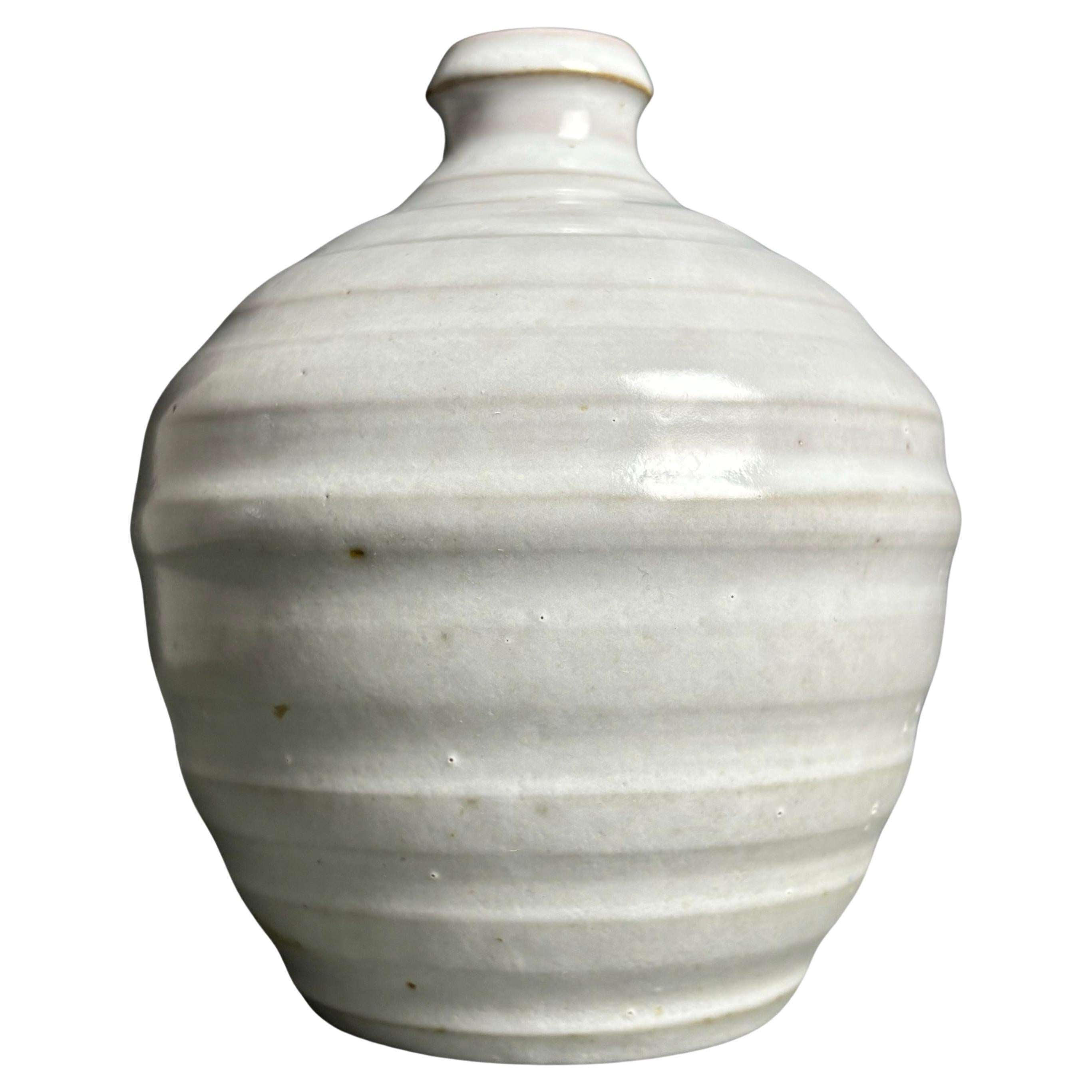 Vaso danese d'epoca increspato grigio chiaro, anni '60 in vendita