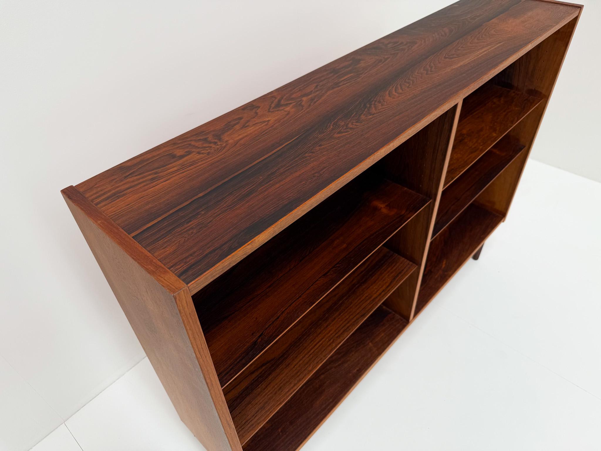 Européen Bibliothèque danoise vintage en bois de rose en vente