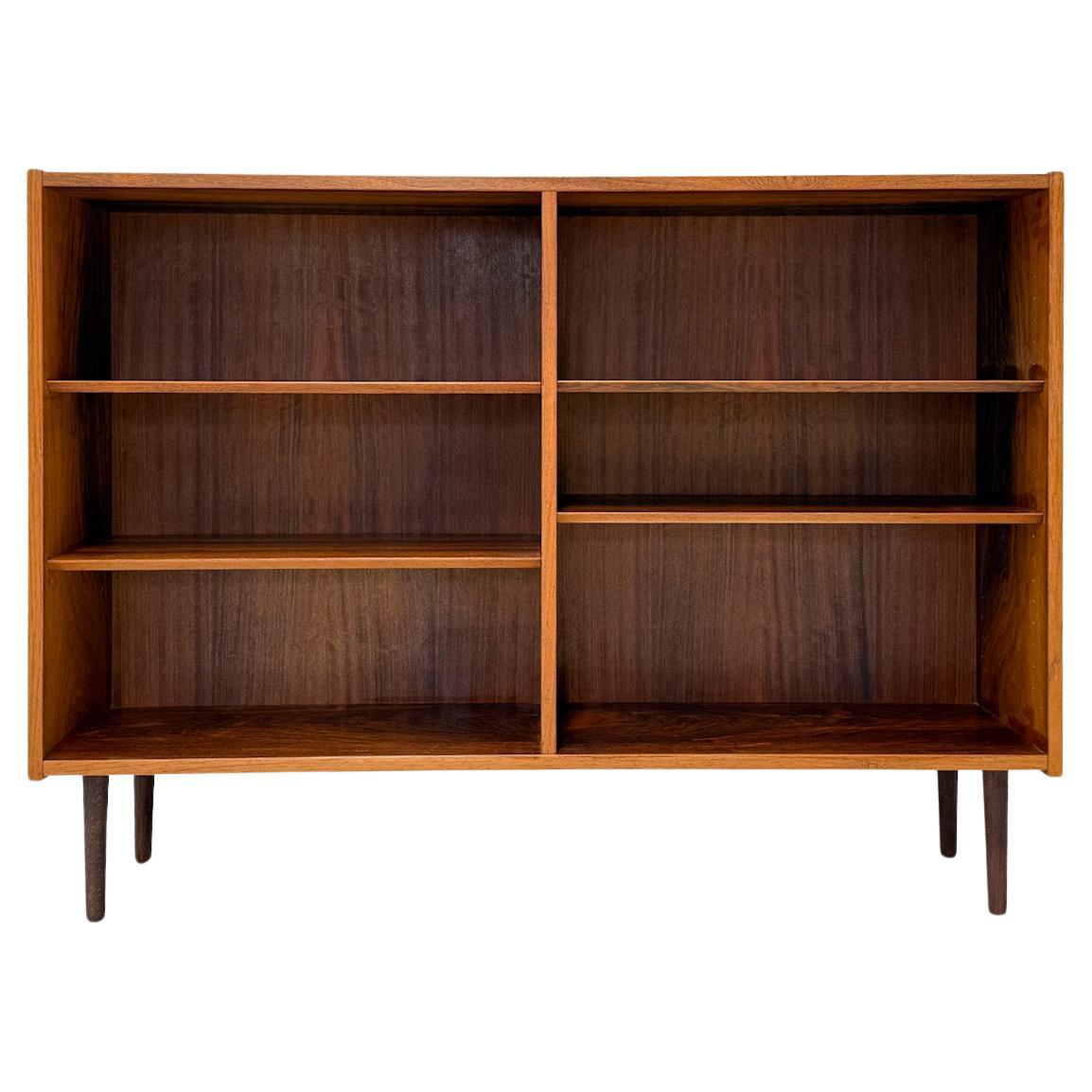 Bibliothèque danoise vintage en bois de rose en vente