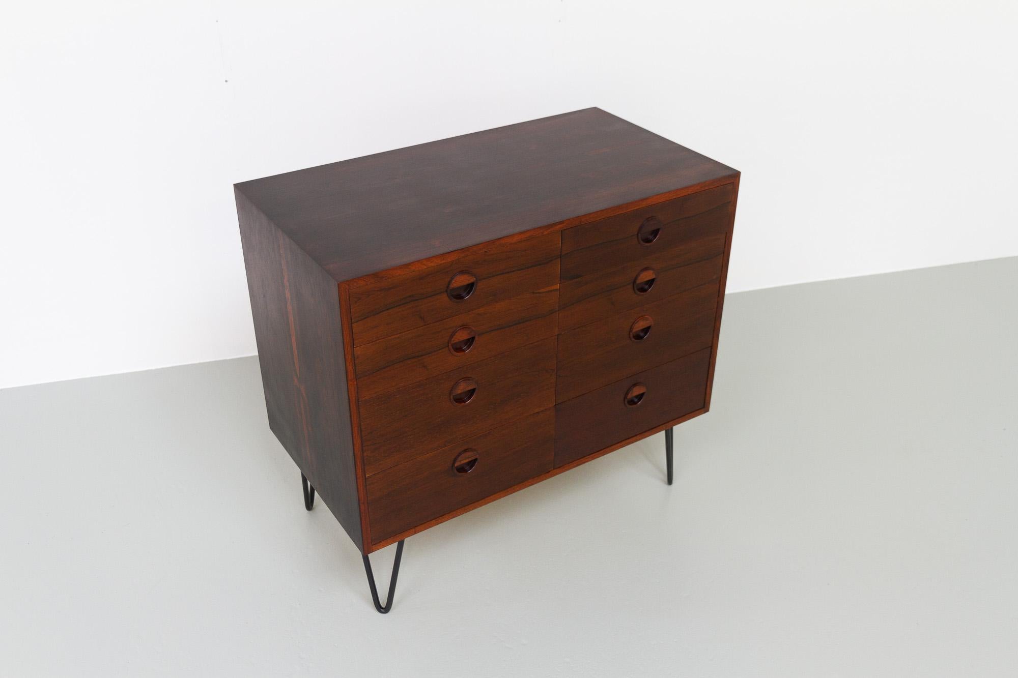 Vintage Danish Rosewood Chest of Drawers by Hg Furniture, 1960s In Good Condition For Sale In Asaa, DK