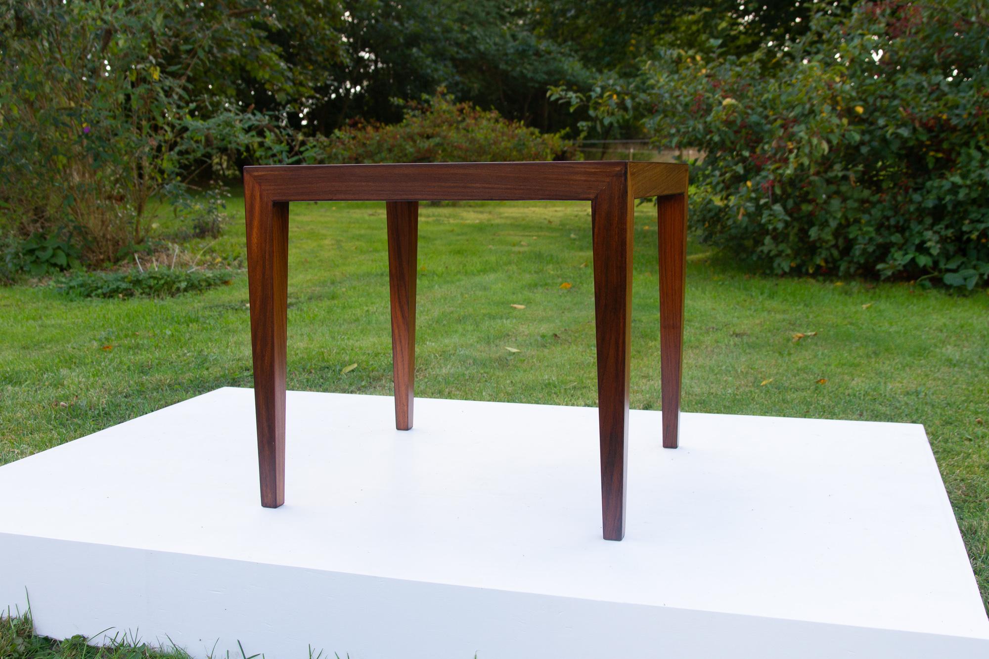 Vintage Danish Rosewood Coffee table by Severin Hansen, 1960s
Elegant and stylish mid-century modern table by Danish designer Severin Hansen and manufactured by Haslev Møbelsnedkeri, Denmark.
Square design with the iconic corner joints that are