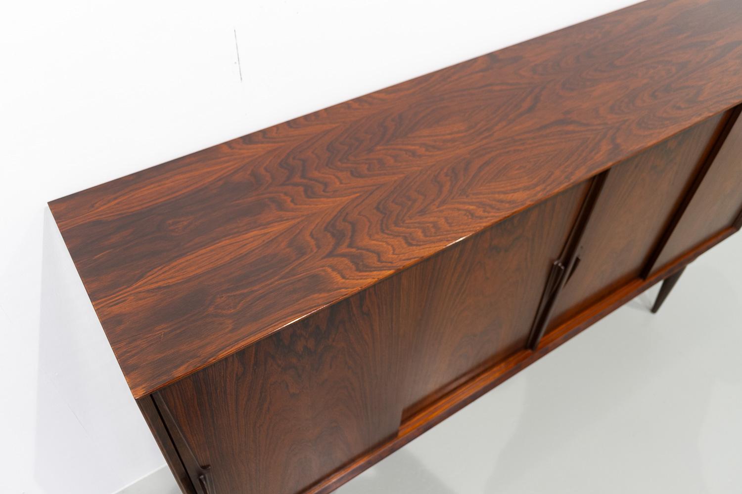 Vintage Danish Rosewood Credenza by Gunni Omann for Omann Jun, 1960s For Sale 7
