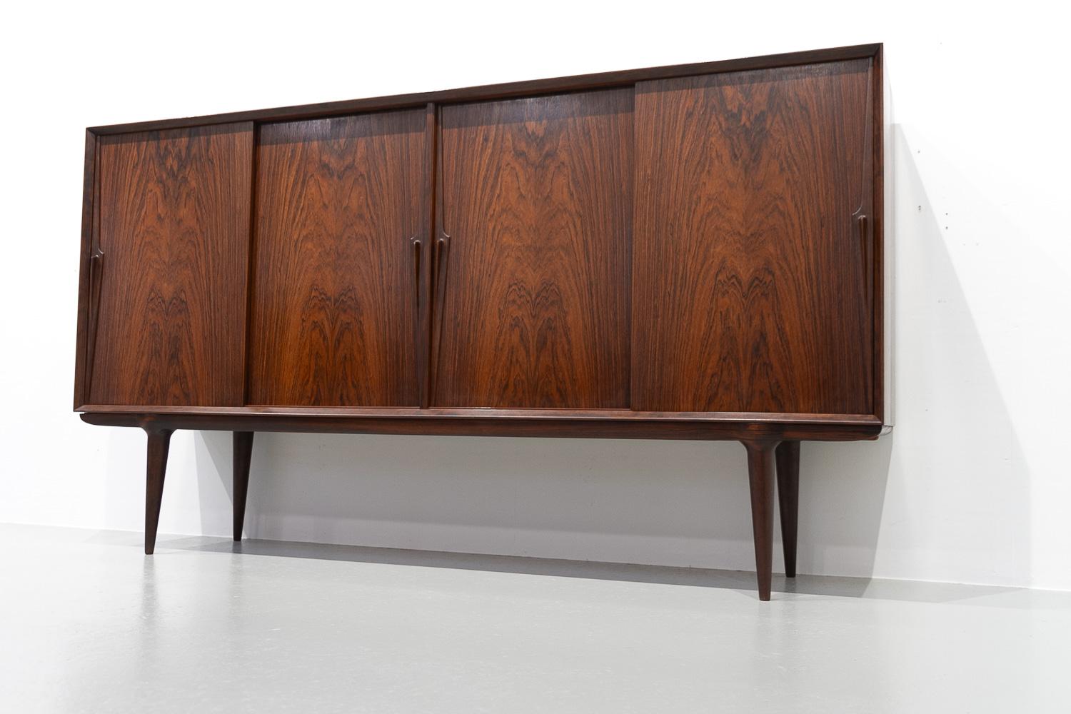 Vintage Danish Rosewood Credenza by Gunni Omann for Omann Jun, 1960s For Sale 11