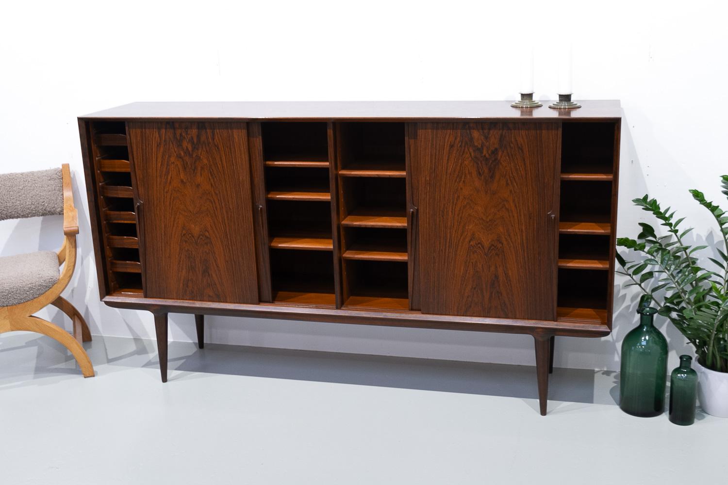 Vintage Danish Rosewood Credenza by Gunni Omann for Omann Jun, 1960s For Sale 16